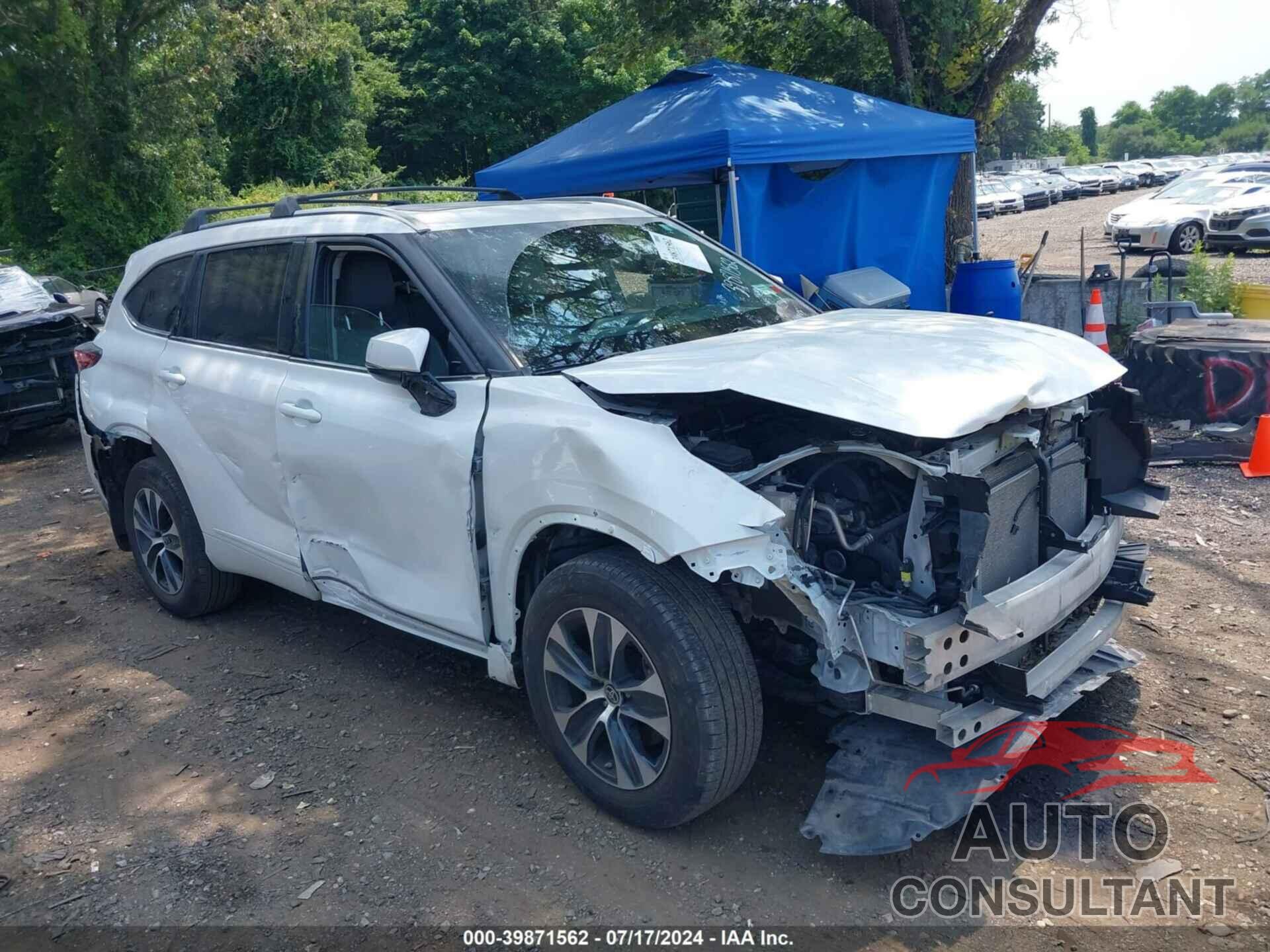 TOYOTA HIGHLANDER 2021 - 5TDHZRBH5MS124204