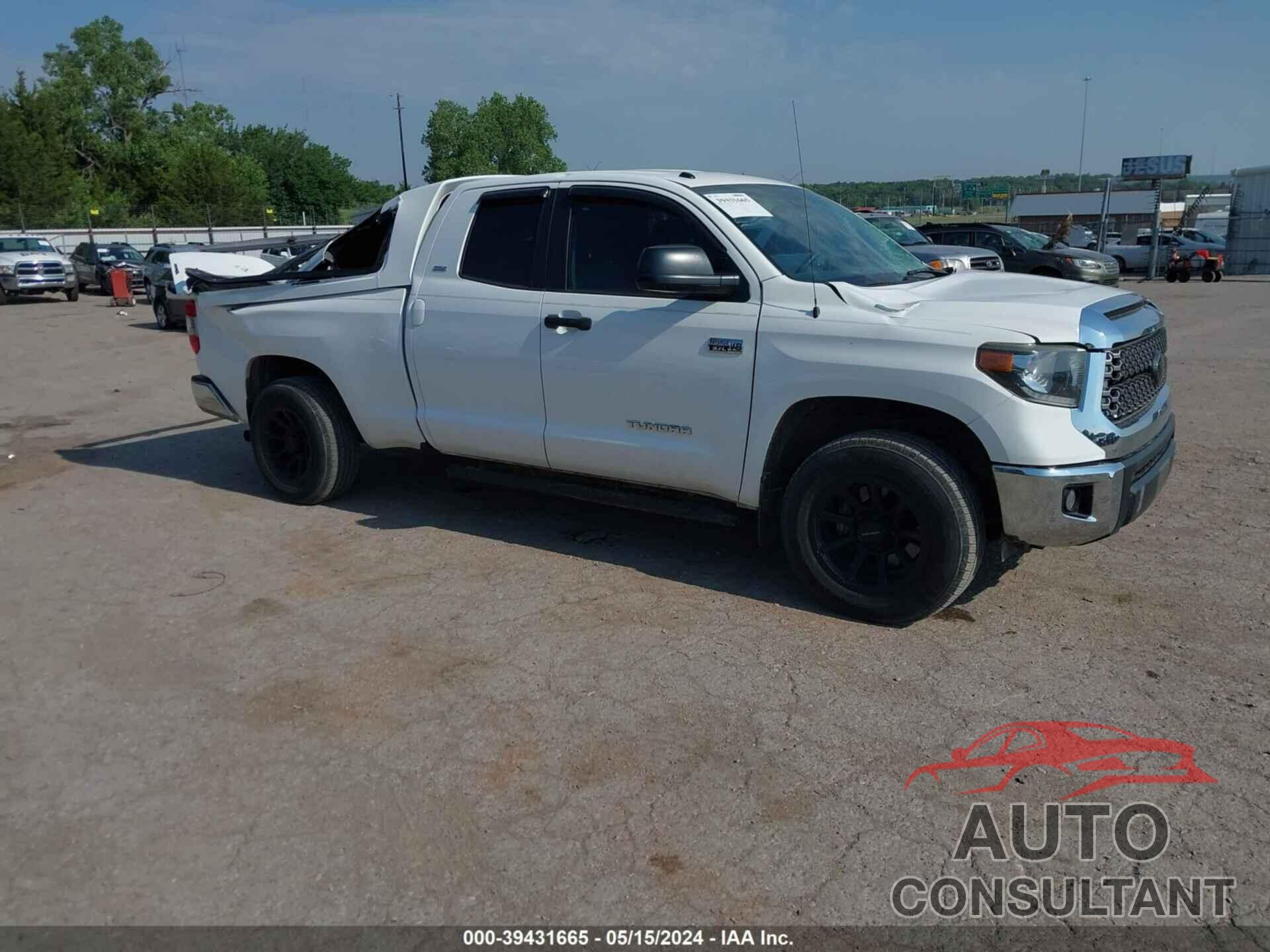 TOYOTA TUNDRA 2018 - 5TFUW5F19JX773054