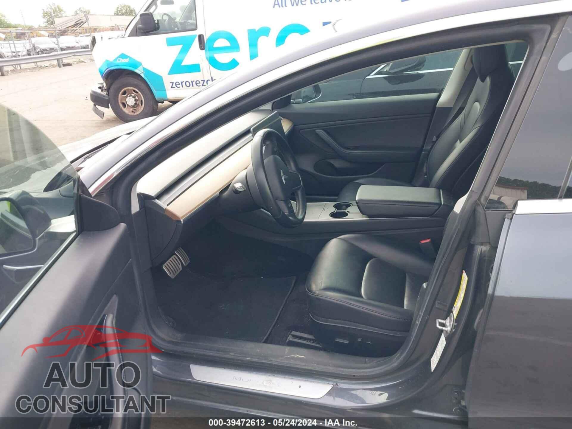 TESLA MODEL 3 2019 - 5YJ3E1EB1KF413516