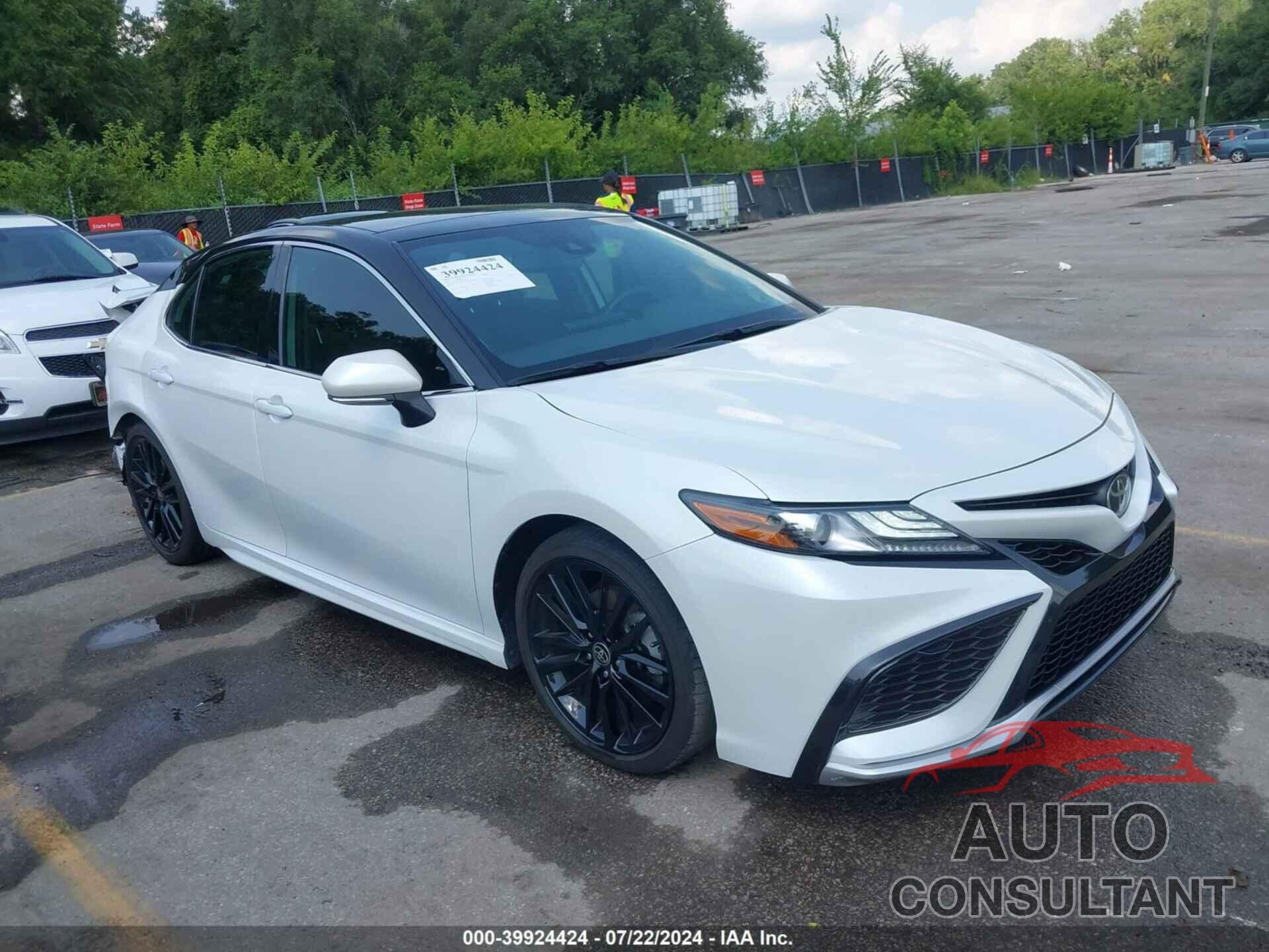 TOYOTA CAMRY 2022 - 4T1KZ1AK1NU069571