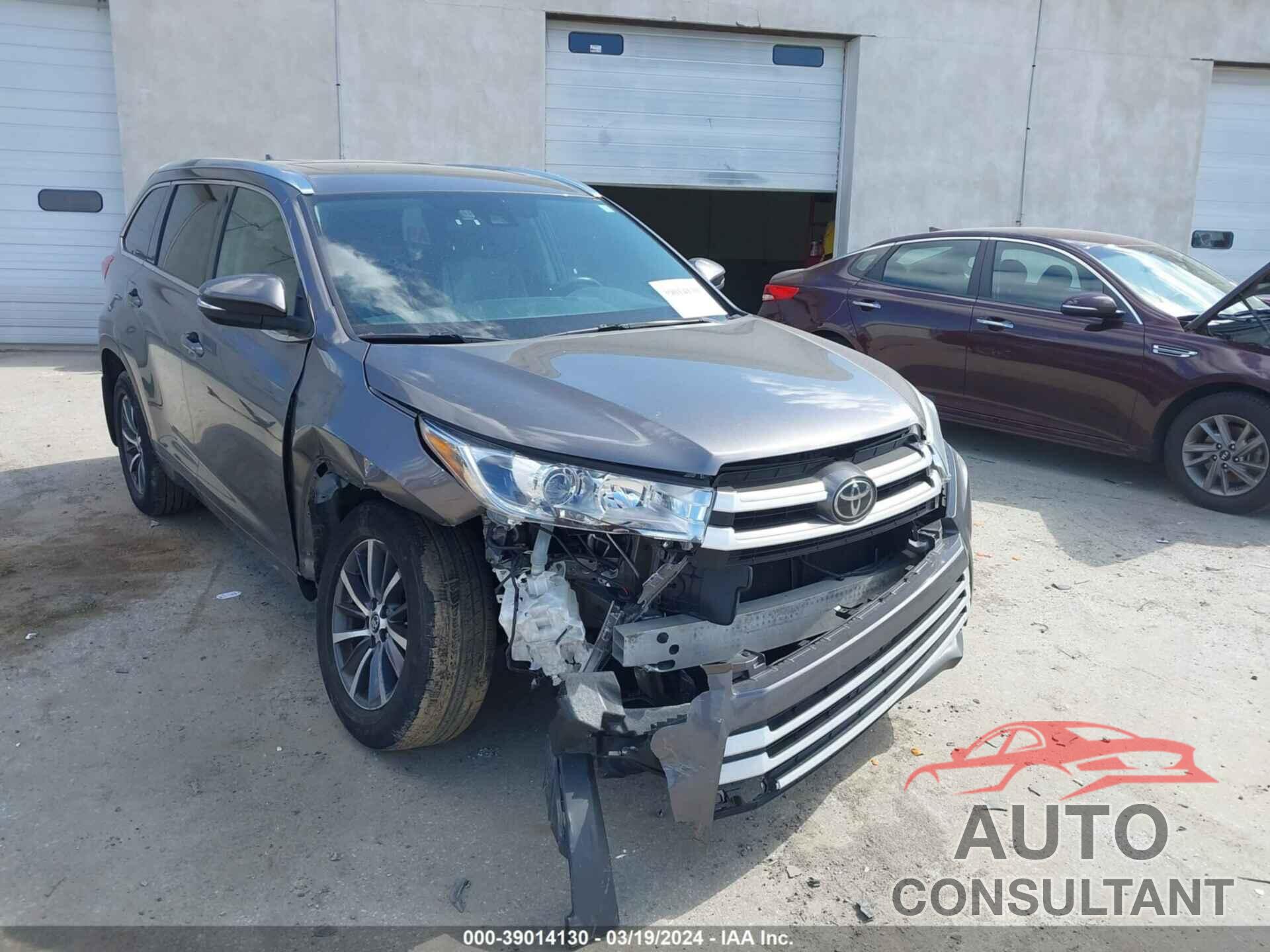 TOYOTA HIGHLANDER 2017 - 5TDJZRFH1HS458814