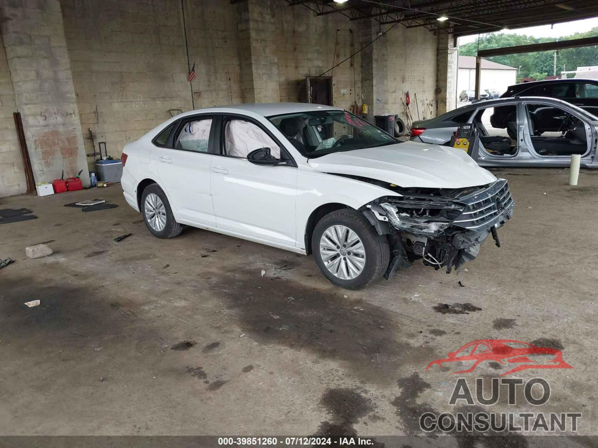 VOLKSWAGEN JETTA 2019 - 3VWC57BUXKM027081