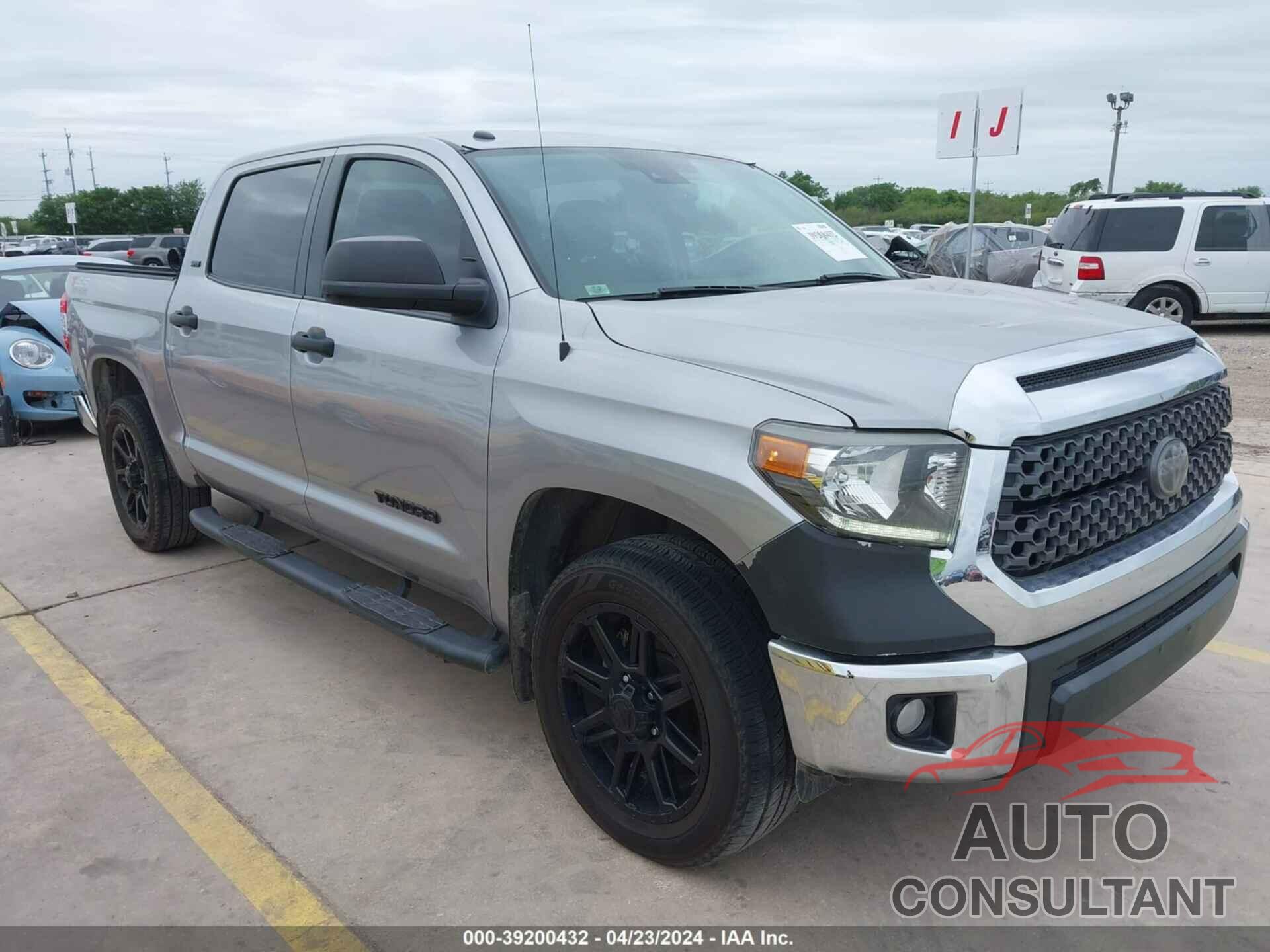 TOYOTA TUNDRA 2019 - 5TFEM5F17KX137096