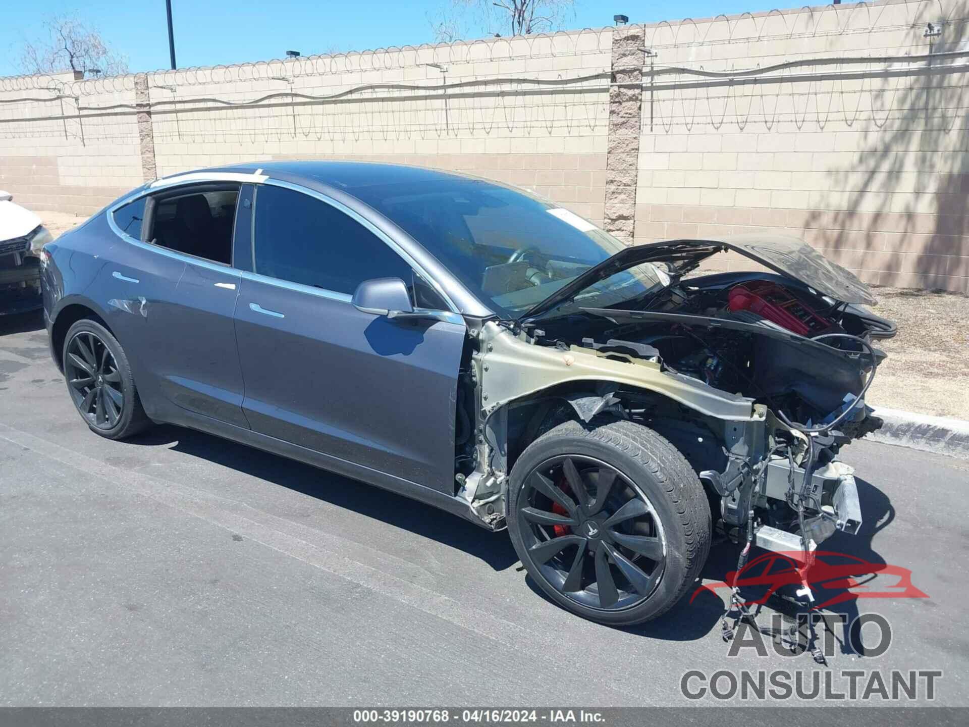 TESLA MODEL 3 2019 - 5YJ3E1EA3KF401942