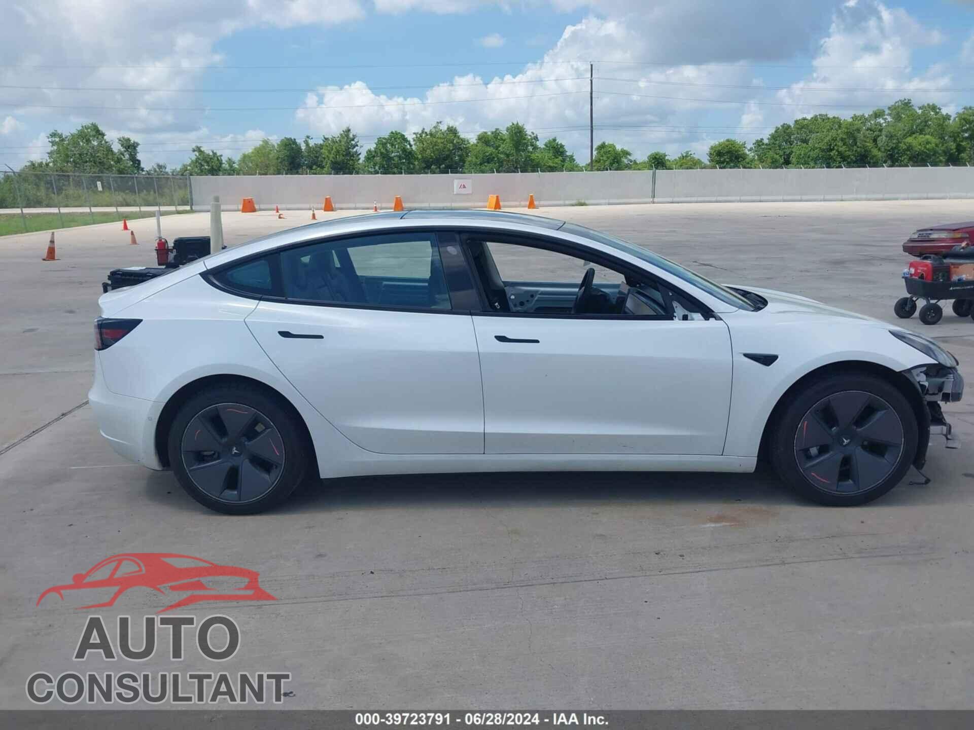 TESLA MODEL 3 2021 - 5YJ3E1EA2MF060603