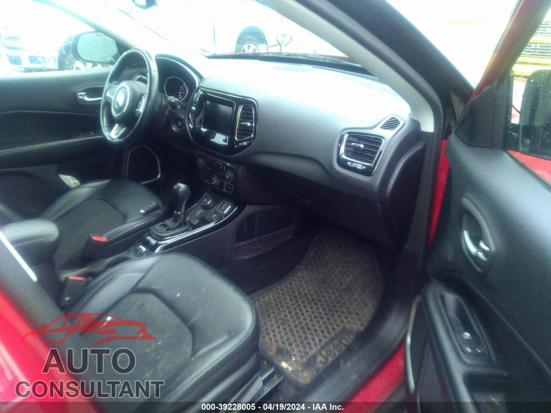 JEEP COMPASS 2019 - 3C4NJDBB9KT776559