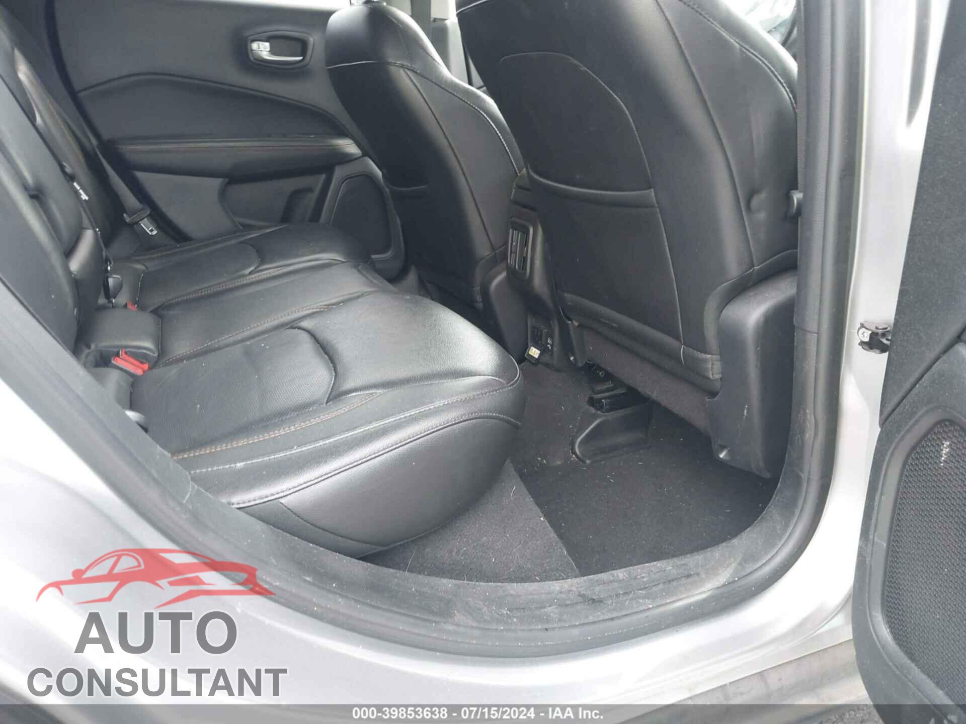 JEEP COMPASS 2018 - 3C4NJDCB1JT440529