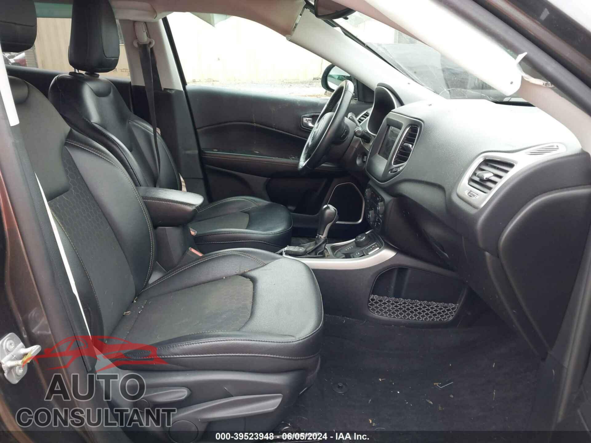 JEEP COMPASS 2019 - 3C4NJDBB4KT748653