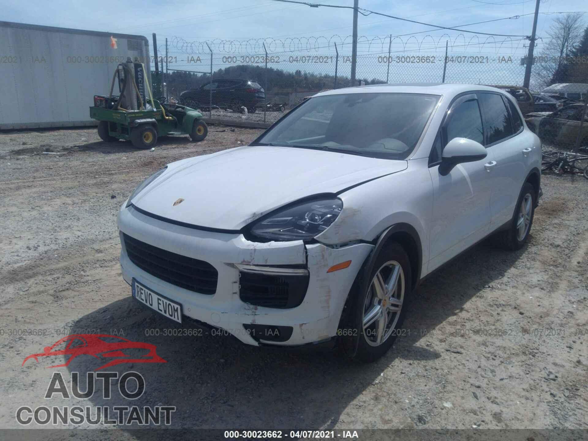 PORSCHE CAYENNE 2016 - WP1AB2A29GLA95885