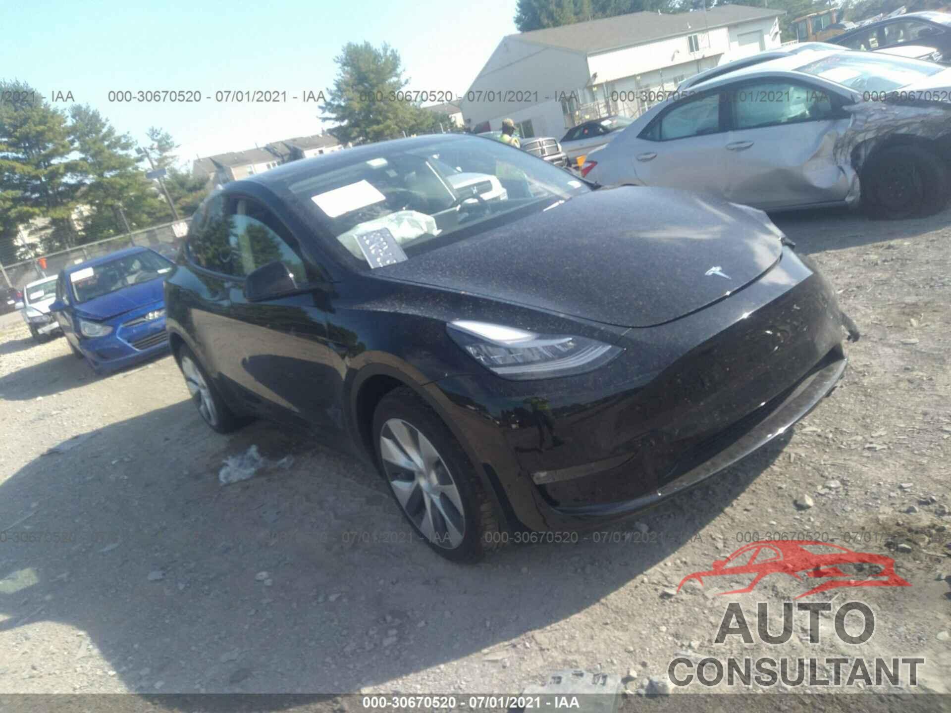 TESLA MODEL Y 2021 - 5YJYGDEE5MF190847