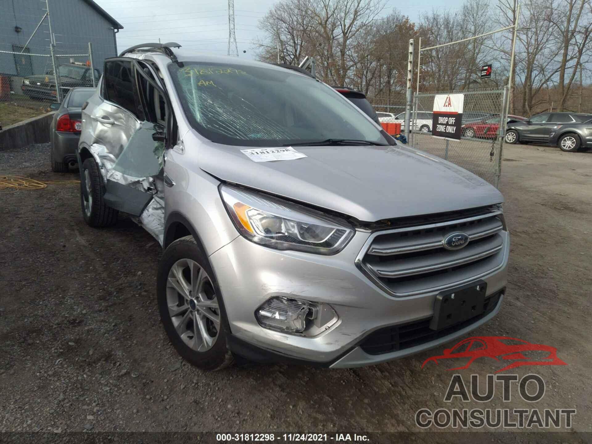 FORD ESCAPE 2017 - 1FMCU9GD1HUC12016