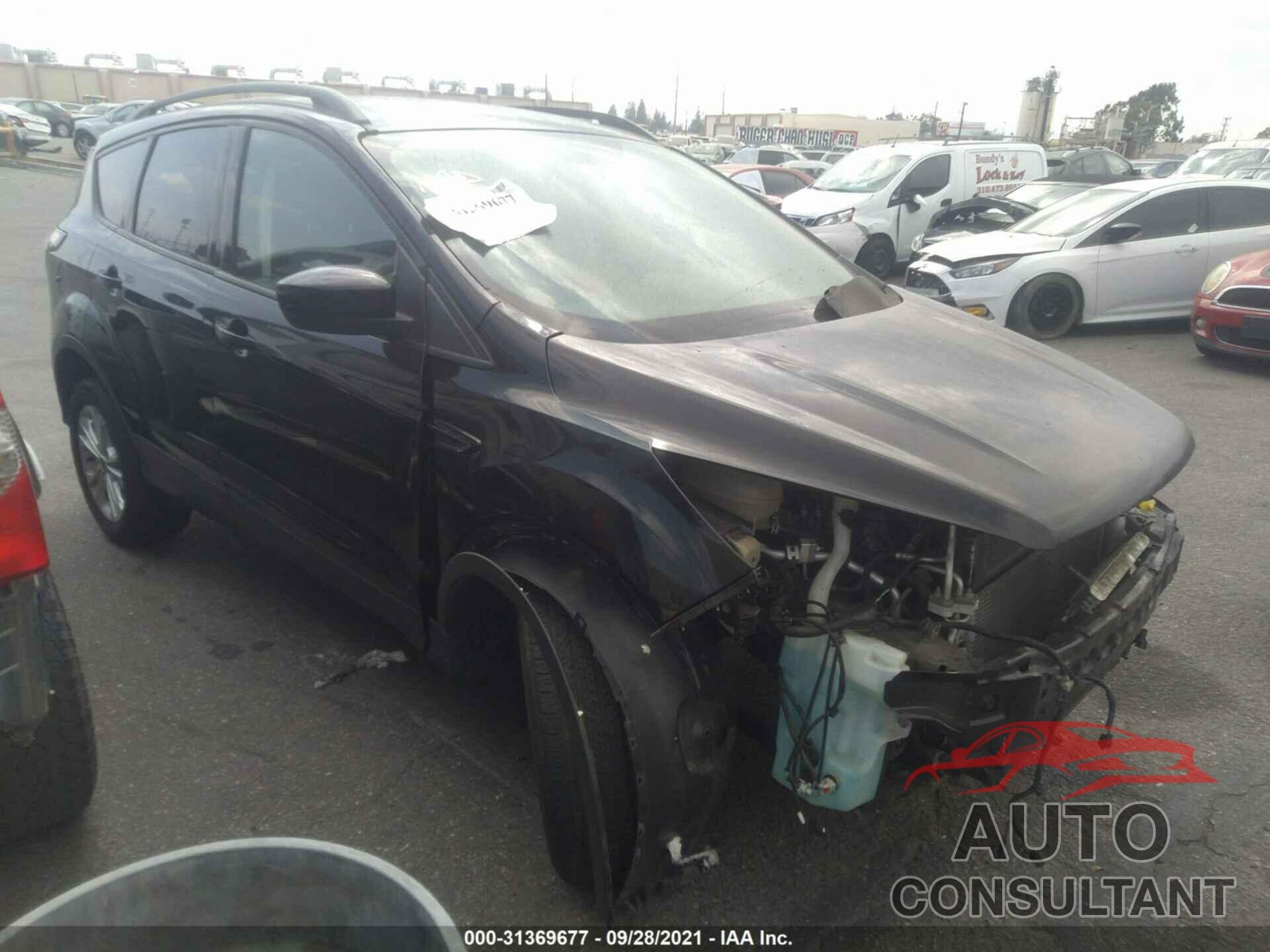FORD ESCAPE 2017 - 1FMCU0GD6HUC80047
