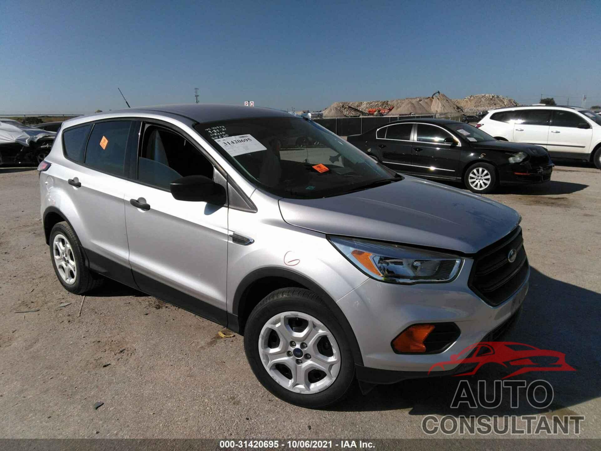 FORD ESCAPE 2017 - 1FMCU0F76HUE35286
