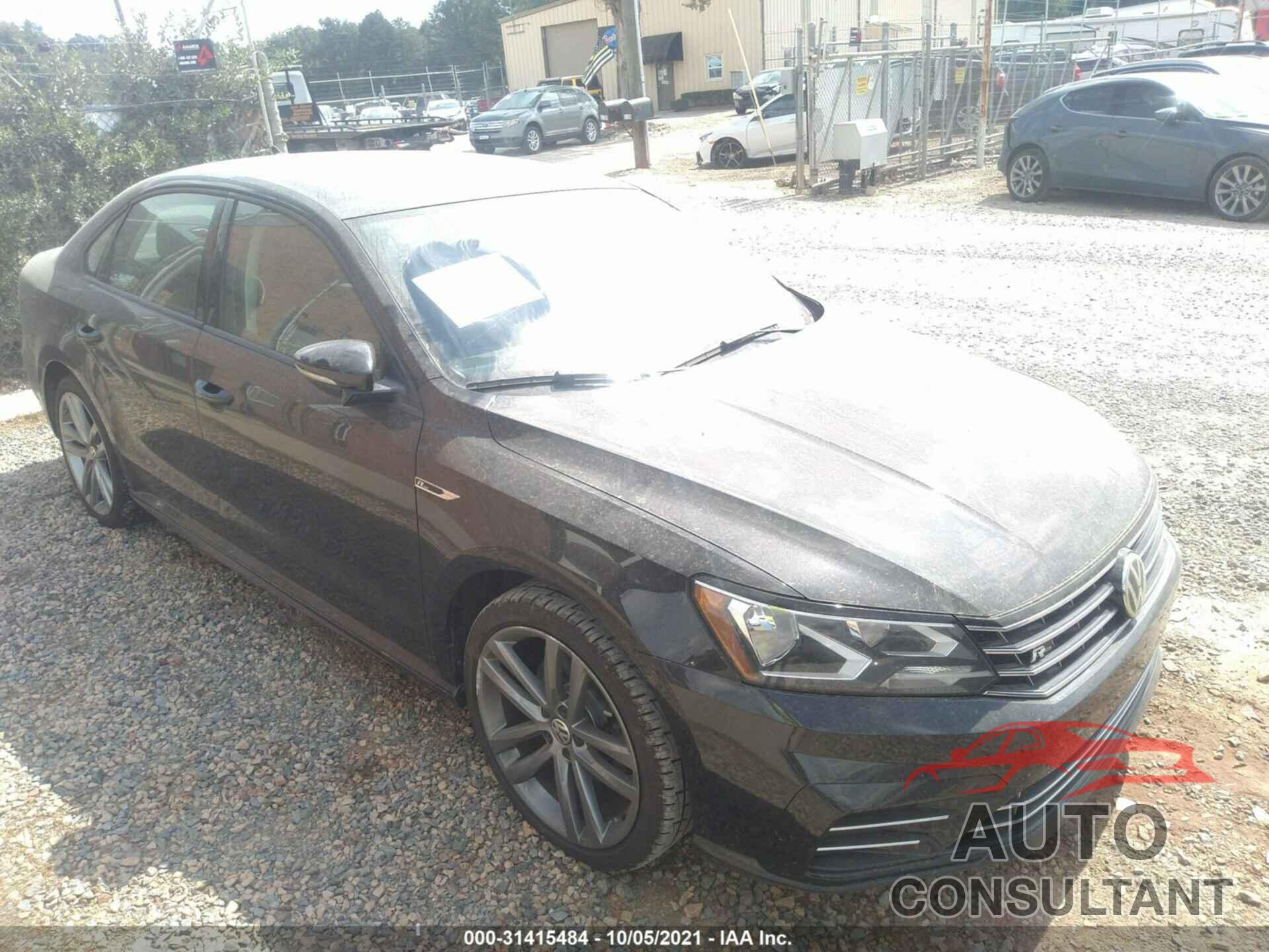 VOLKSWAGEN PASSAT 2018 - 1VWAA7A34JC039545