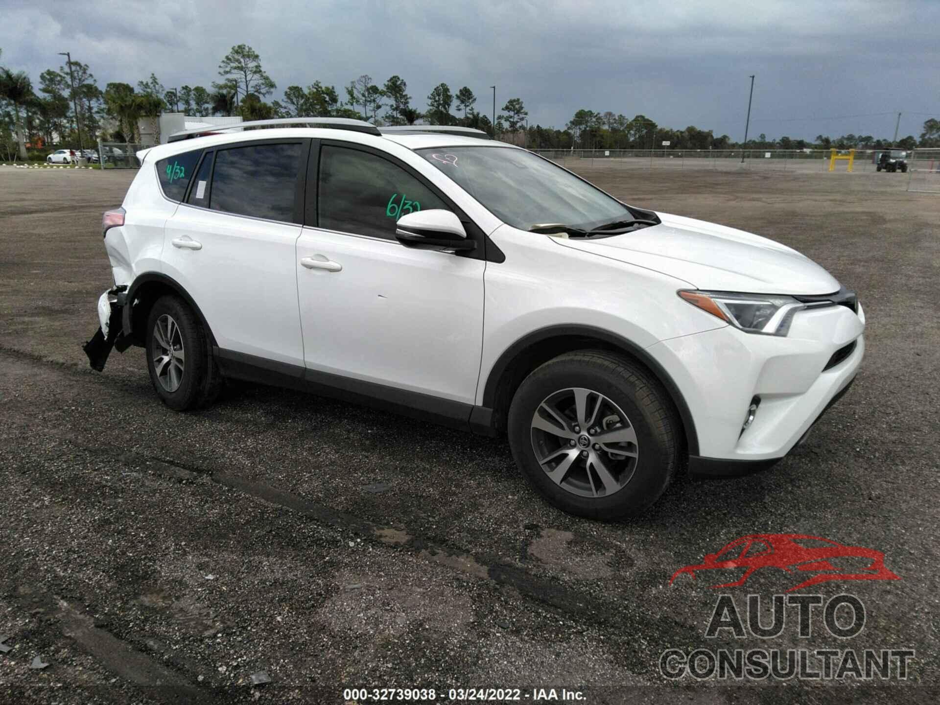 TOYOTA RAV4 2018 - JTMWFREV4JJ200697