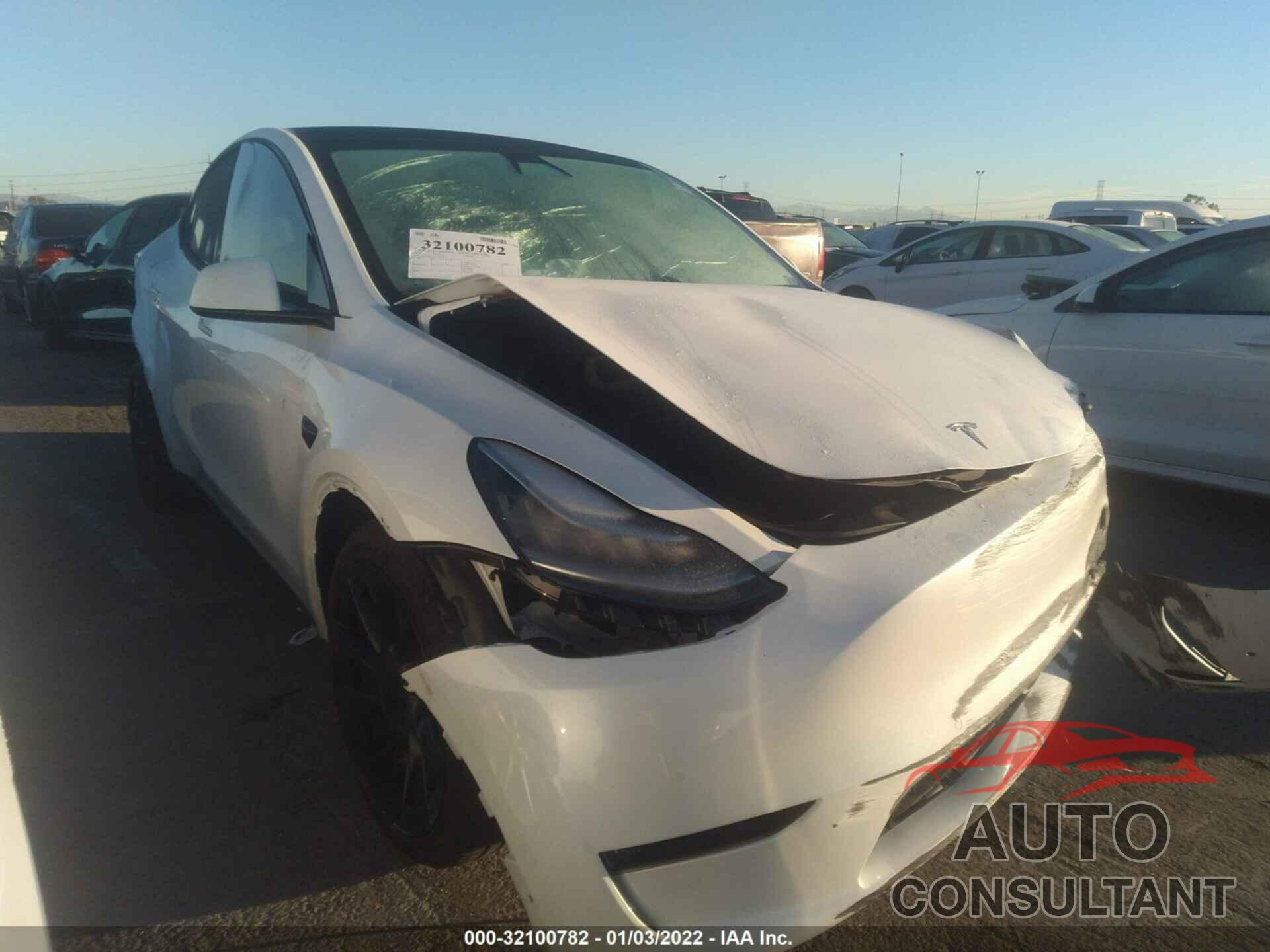 TESLA MODEL Y 2020 - 5YJYGDEE0LF056195