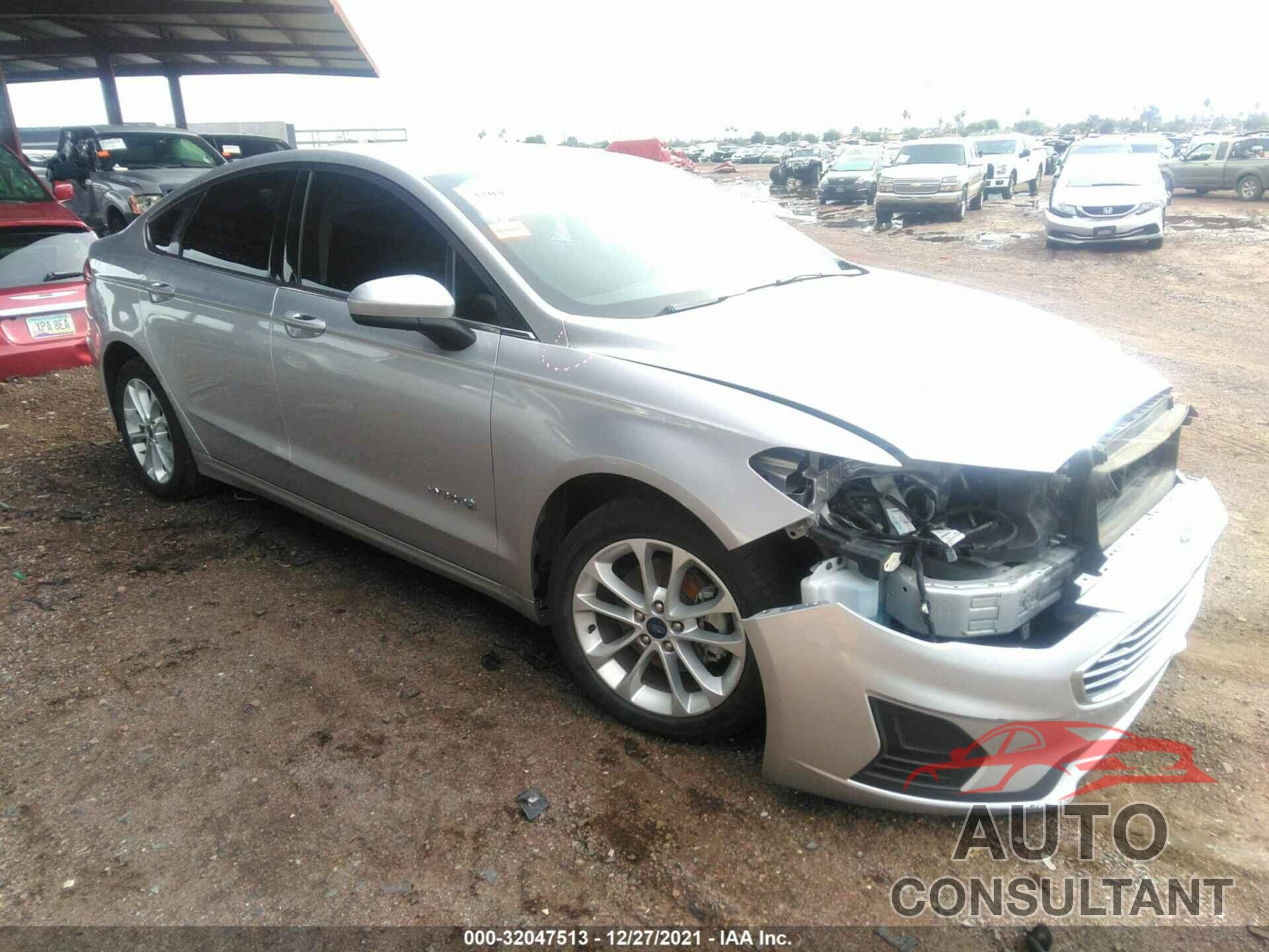 FORD FUSION HYBRID 2019 - 3FA6P0LU5KR110264