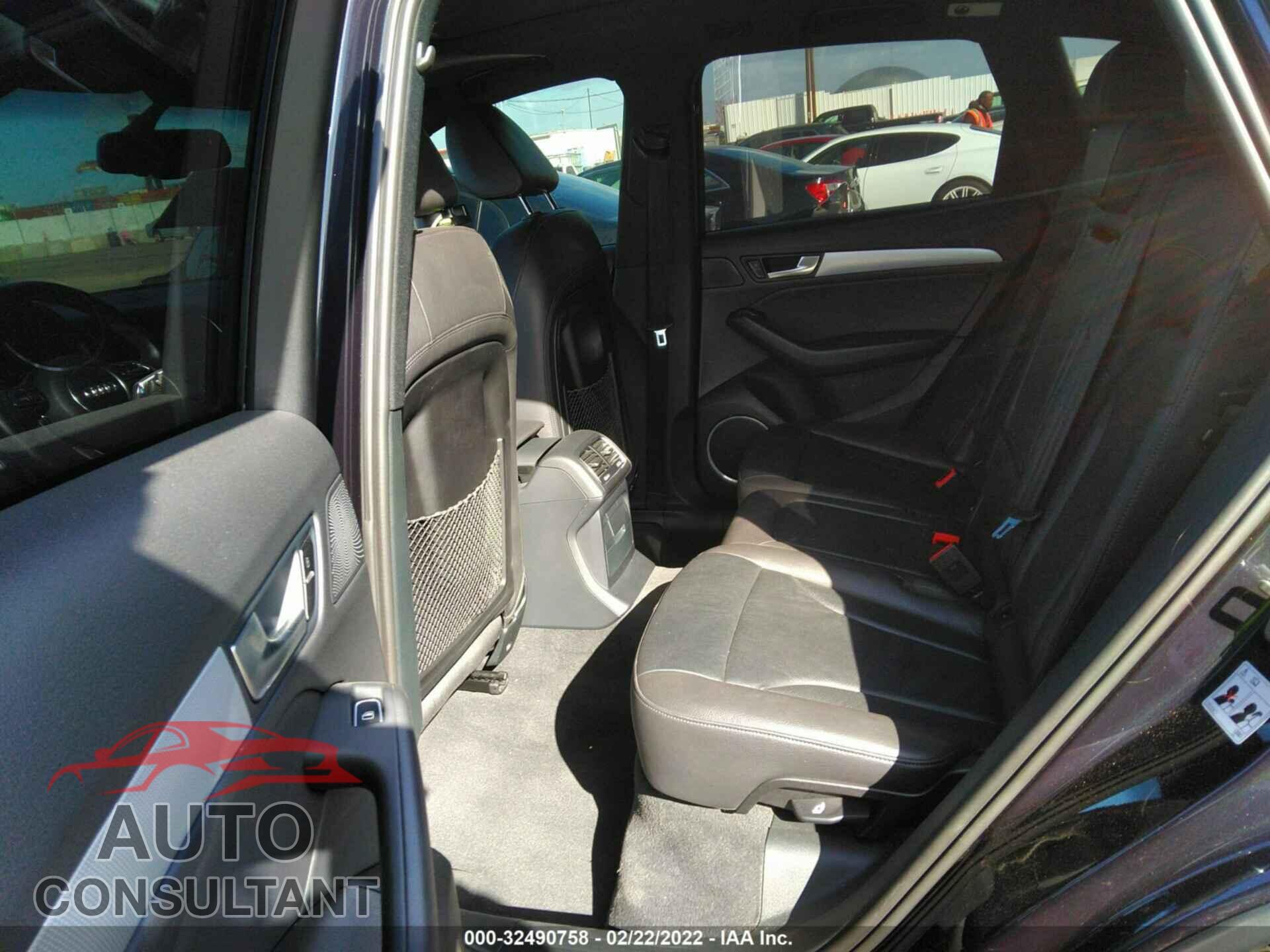 AUDI Q5 2017 - WA1M2AFP8HA043393