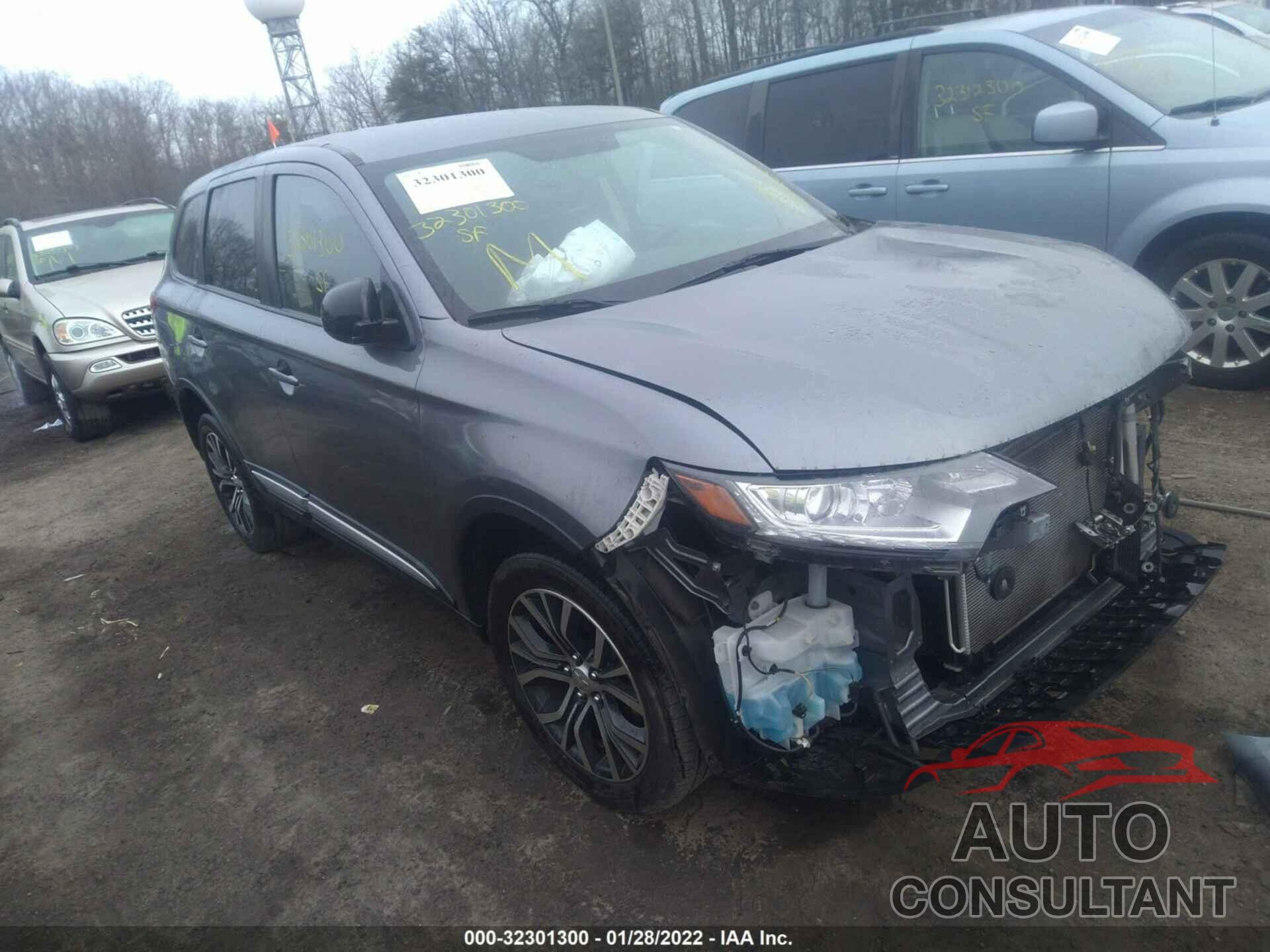MITSUBISHI OUTLANDER 2018 - JA4AZ3A38JJ003383