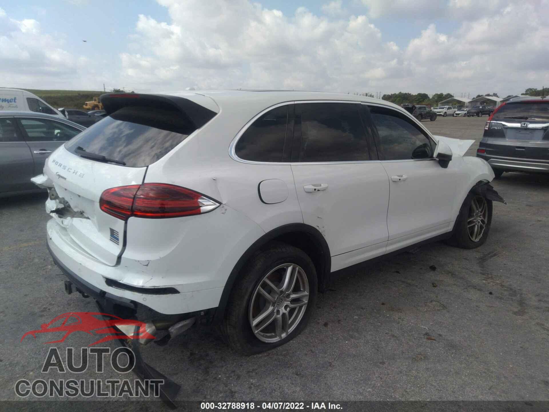 PORSCHE CAYENNE 2016 - WP1AA2A22GLA02966