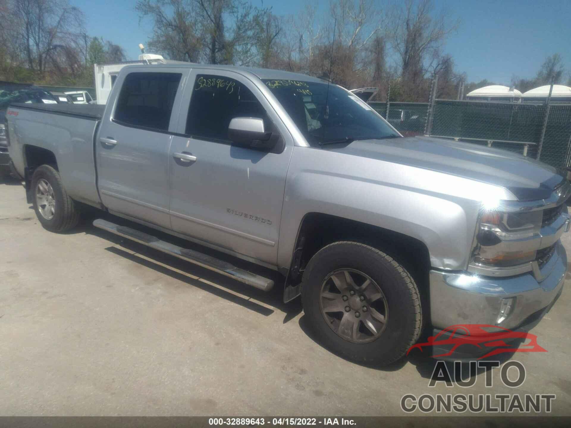 CHEVROLET SILVERADO 1500 2018 - 1GCUKREC5JF190668