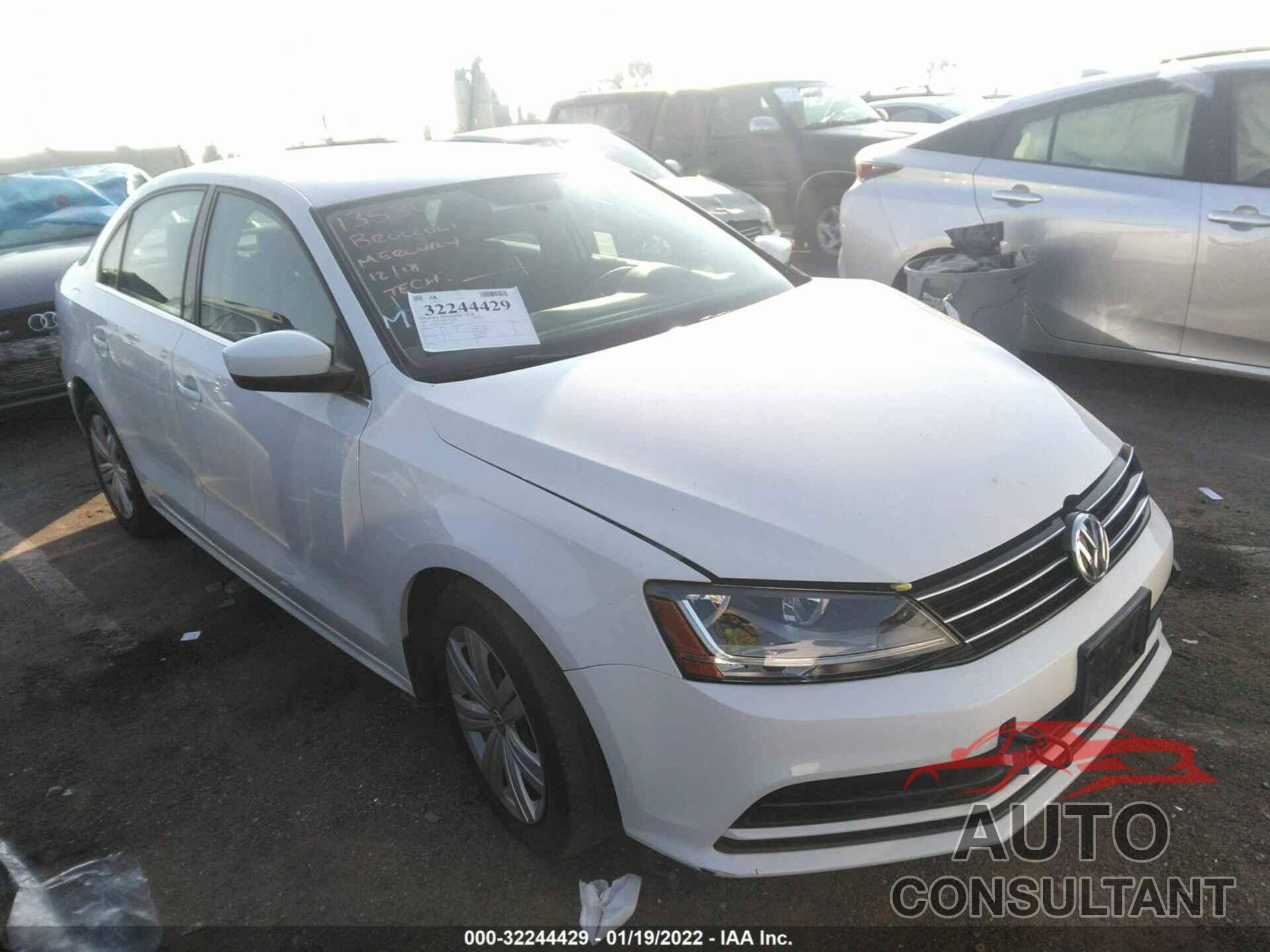VOLKSWAGEN JETTA 2017 - 3VW2B7AJ5HM350247