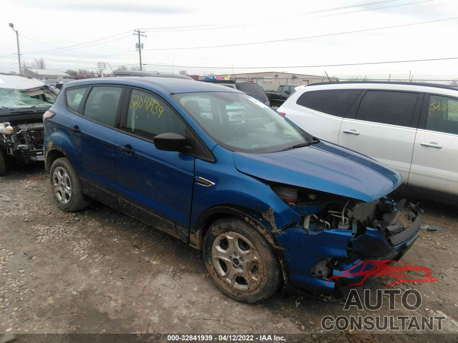 FORD ESCAPE 2017 - 1FMCU0F72HUF03485
