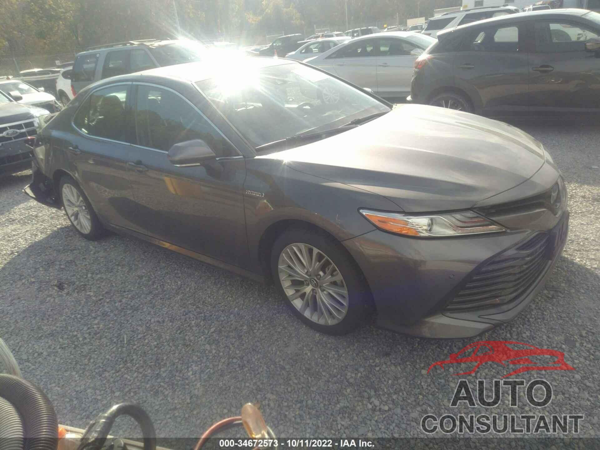 TOYOTA CAMRY 2018 - 4T1B21HK8JU503120