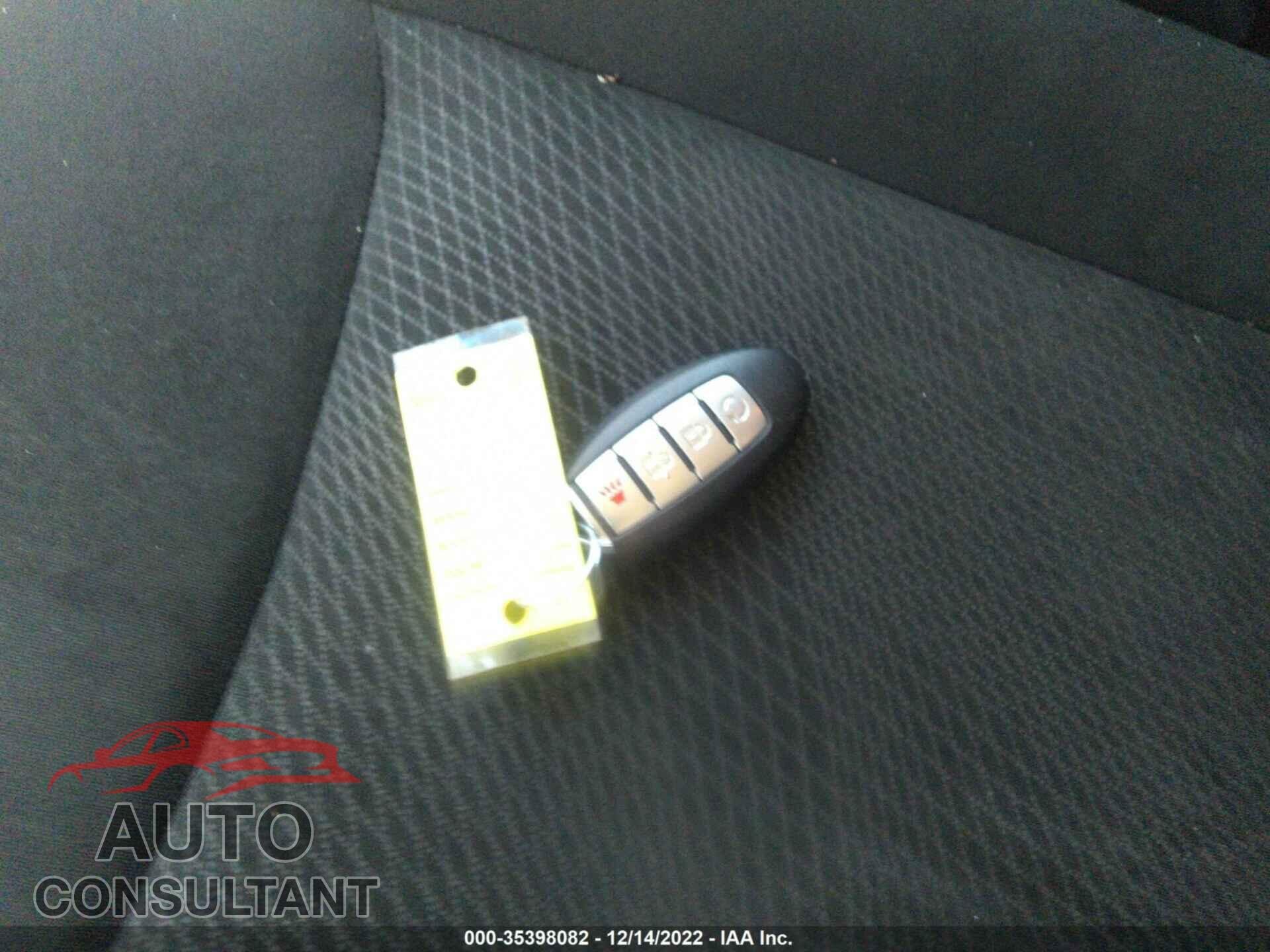 NISSAN PATHFINDER 2016 - 5N1AR2MM8GC634227