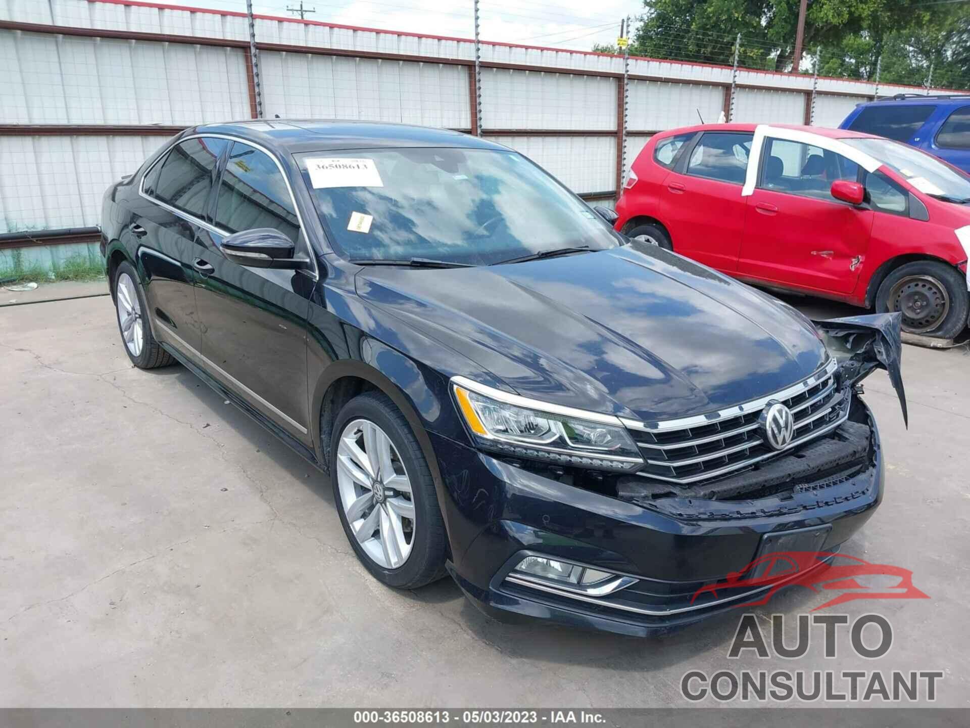 VOLKSWAGEN PASSAT 2017 - 1VWCM7A37HC061730