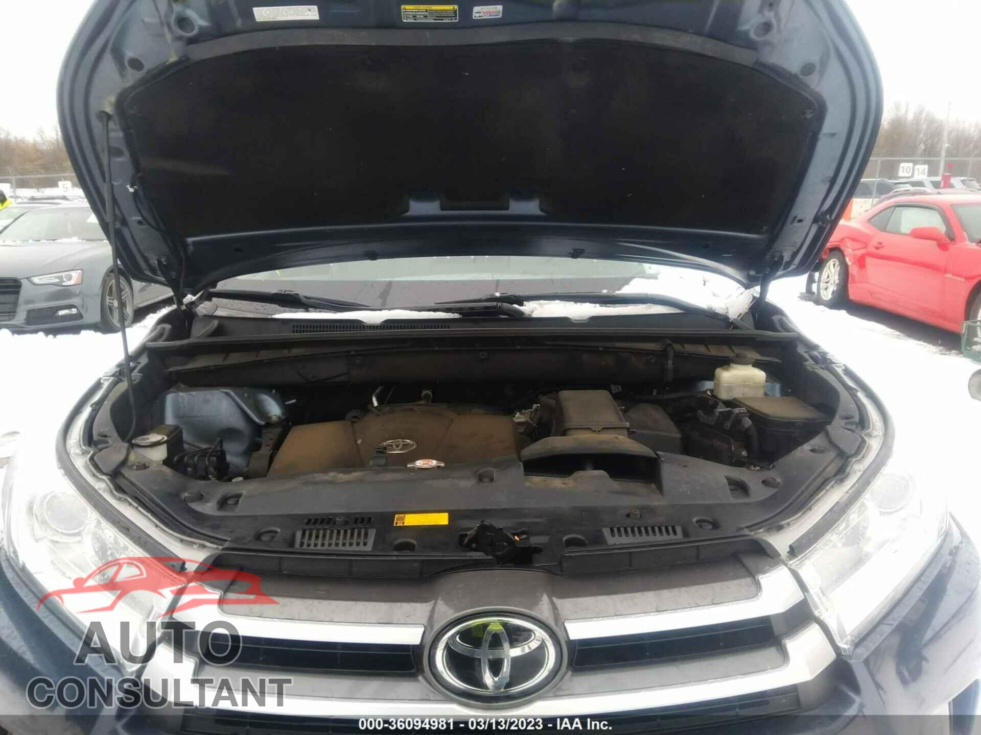 TOYOTA HIGHLANDER 2018 - 5TDBZRFH8JS488550