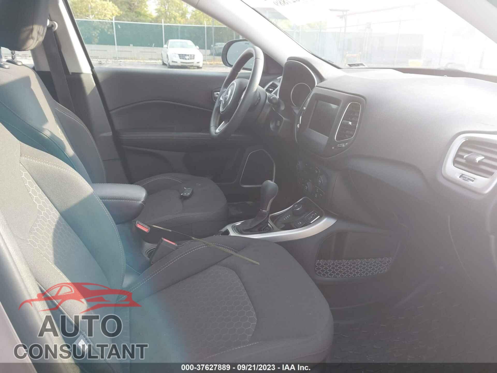 JEEP COMPASS 2019 - 3C4NJDAB4KT834157