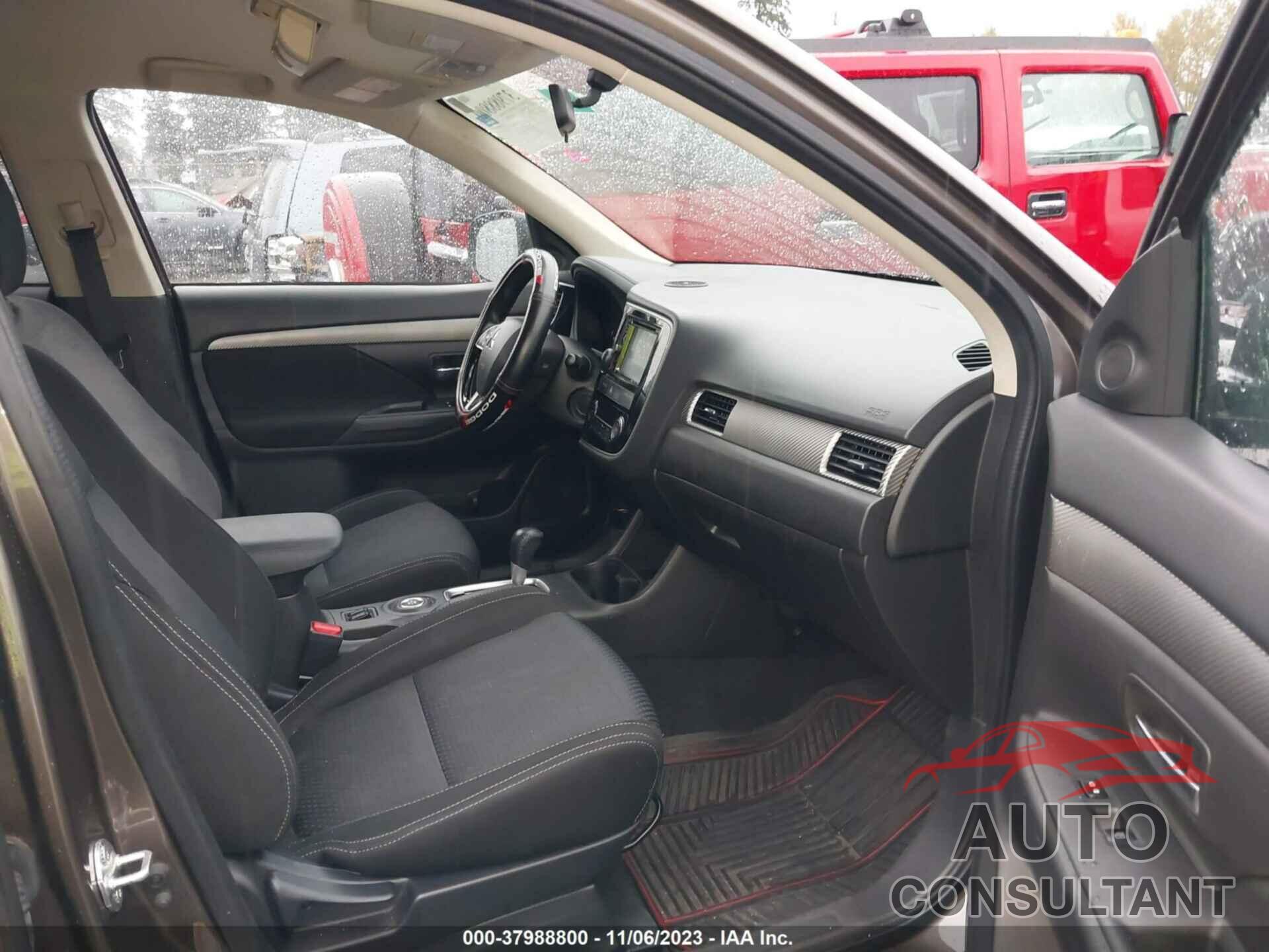 MITSUBISHI OUTLANDER 2016 - JA4AZ3A34GZ040148