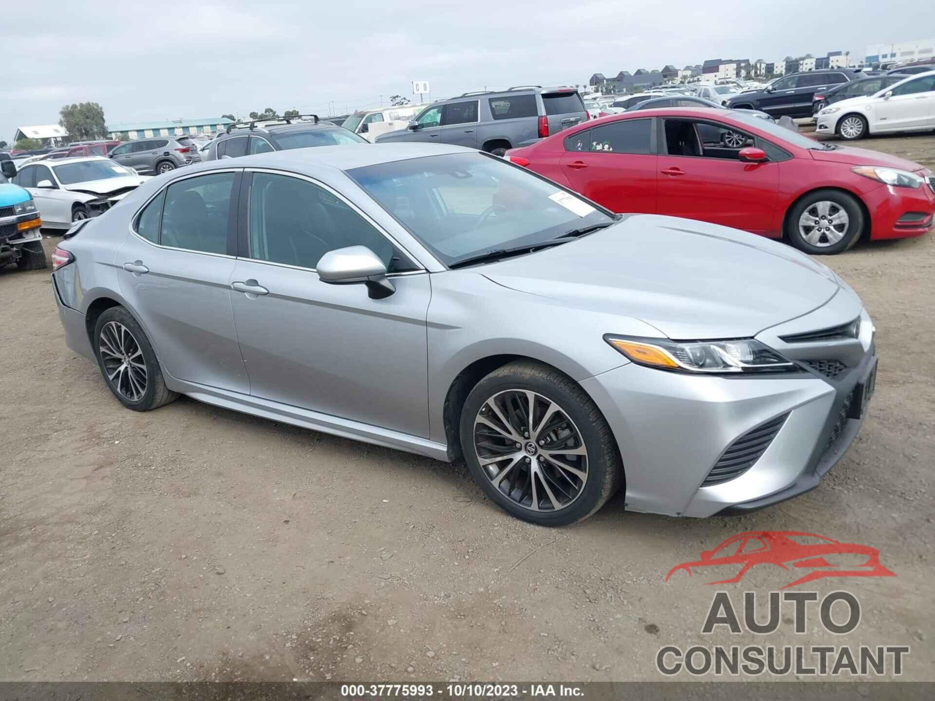 TOYOTA CAMRY 2020 - 4T1G11AK7LU871634