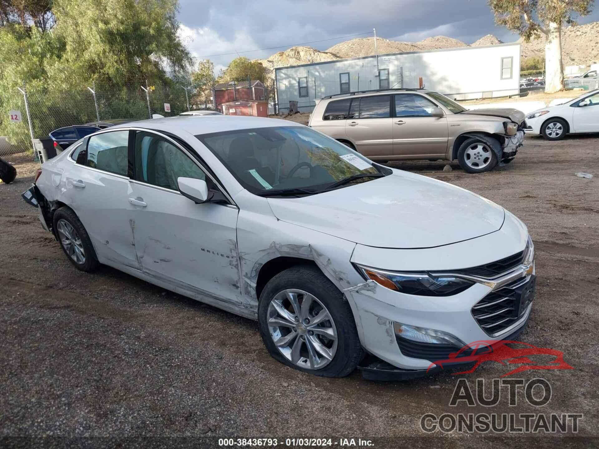 CHEVROLET MALIBU 2022 - 1G1ZD5ST4NF101572