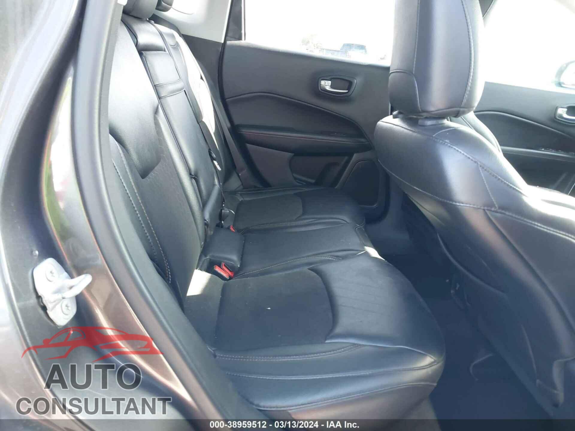 JEEP COMPASS 2018 - 3C4NJCBB7JT425366