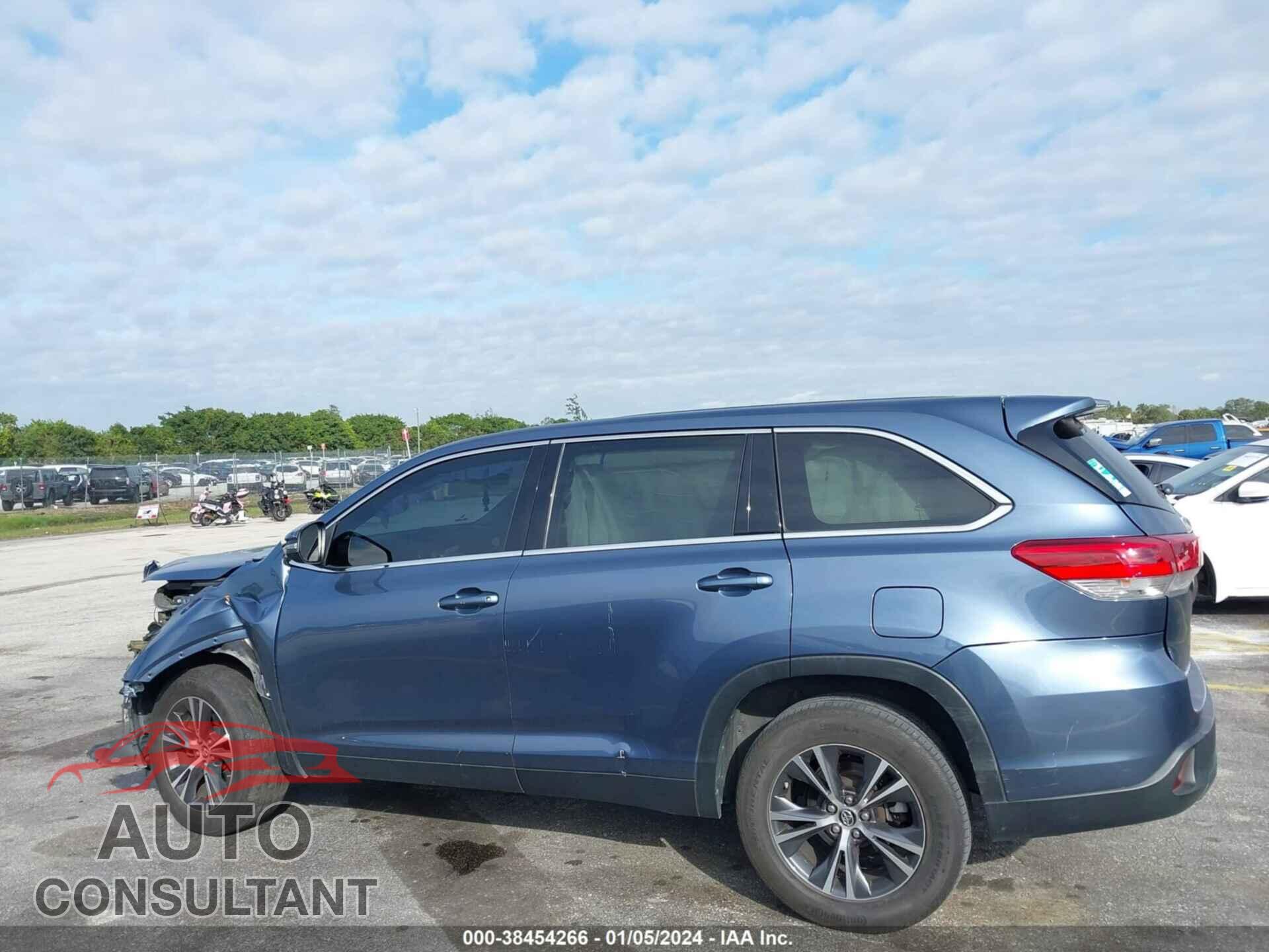 TOYOTA HIGHLANDER 2019 - 5TDZZRFH5KS363523