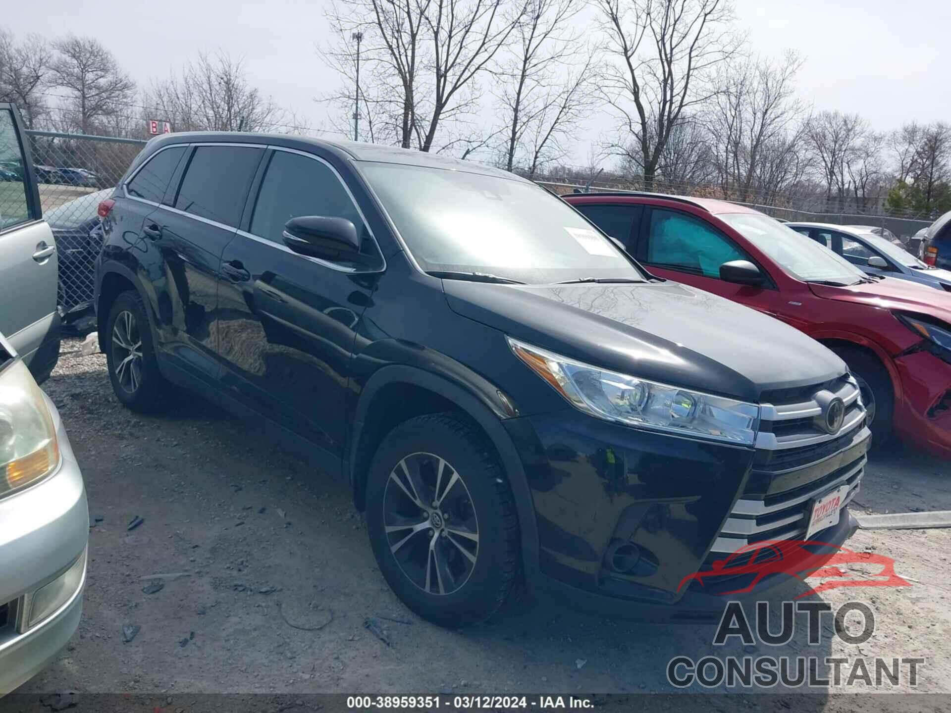 TOYOTA HIGHLANDER 2019 - 5TDBZRFH3KS958601