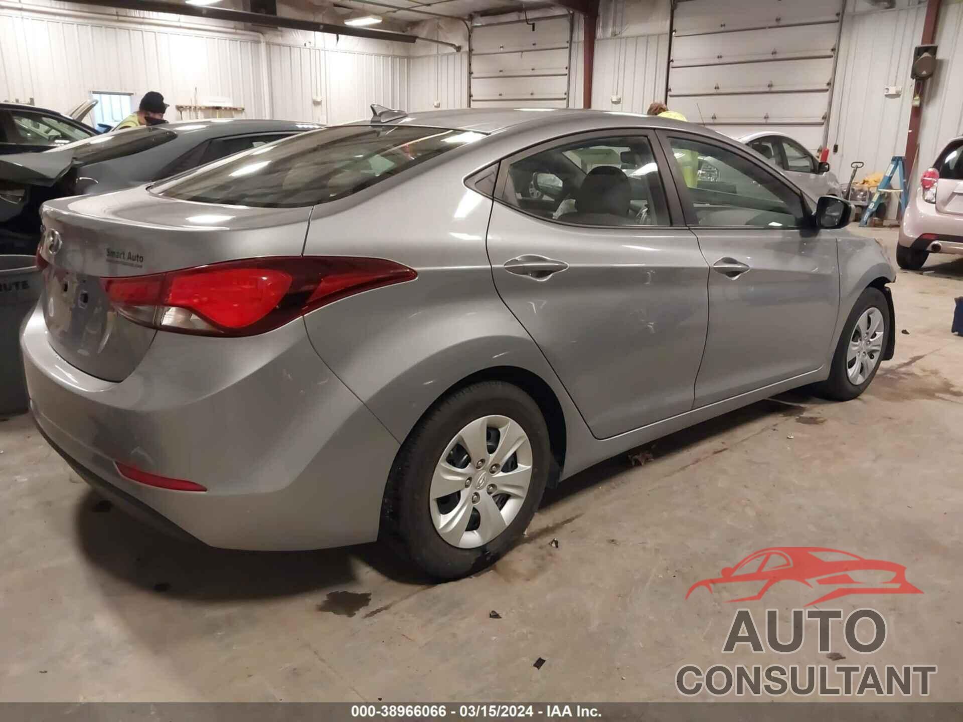 HYUNDAI ELANTRA 2016 - 5NPDH4AE5GH771837