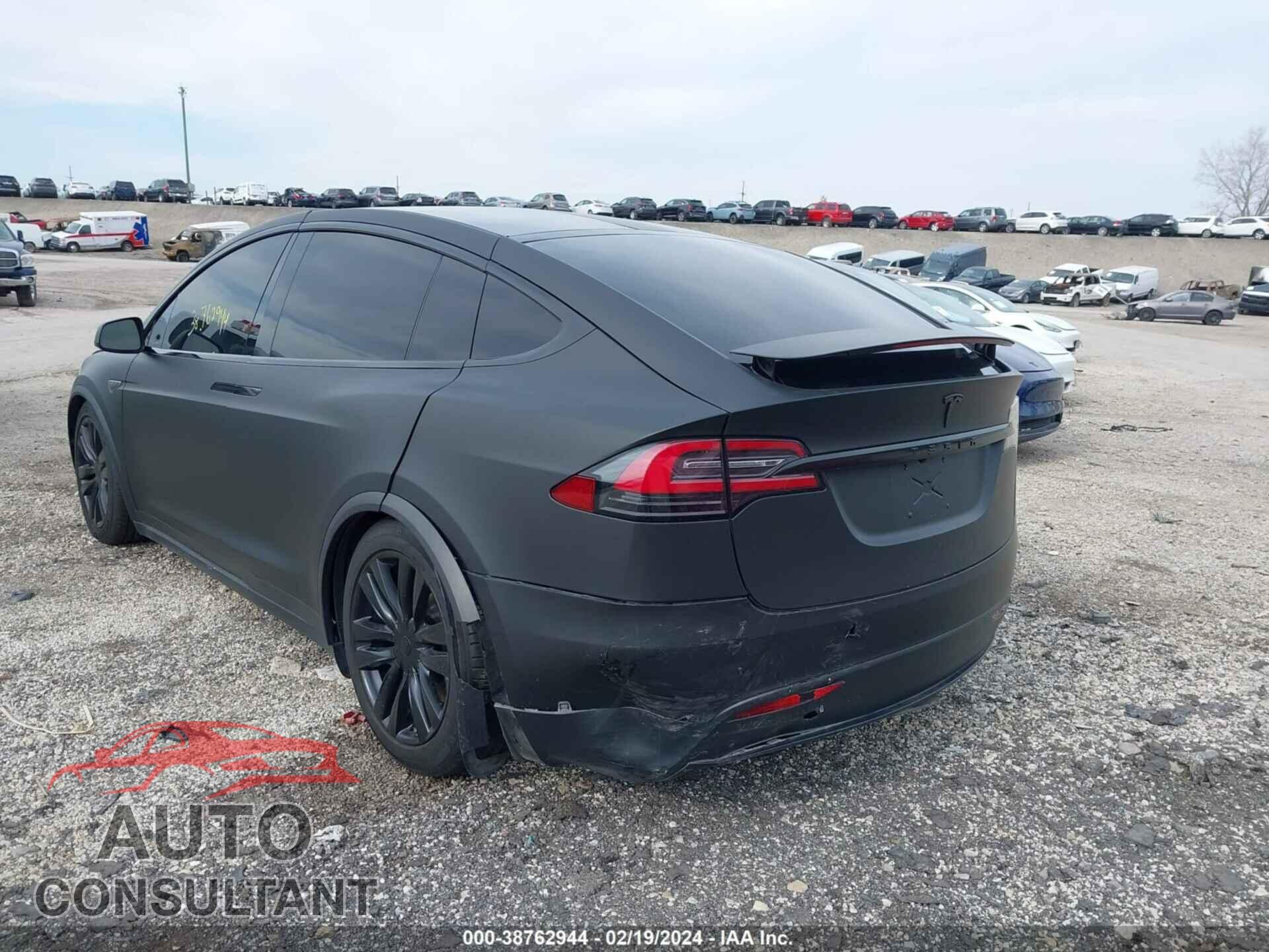 TESLA MODEL X 2016 - 5YJXCBE21GF004632