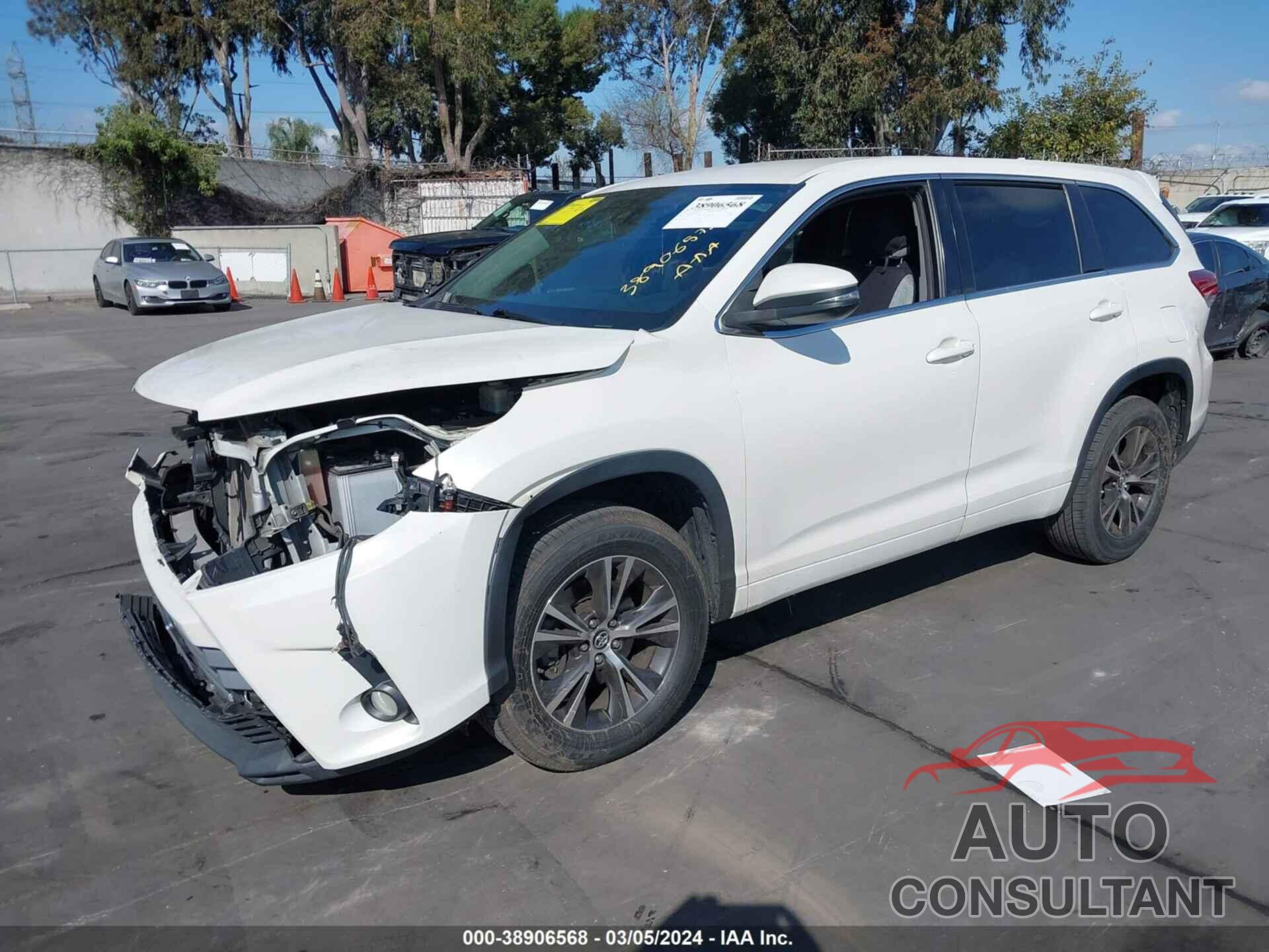 TOYOTA HIGHLANDER 2018 - 5TDZZRFH6JS245222