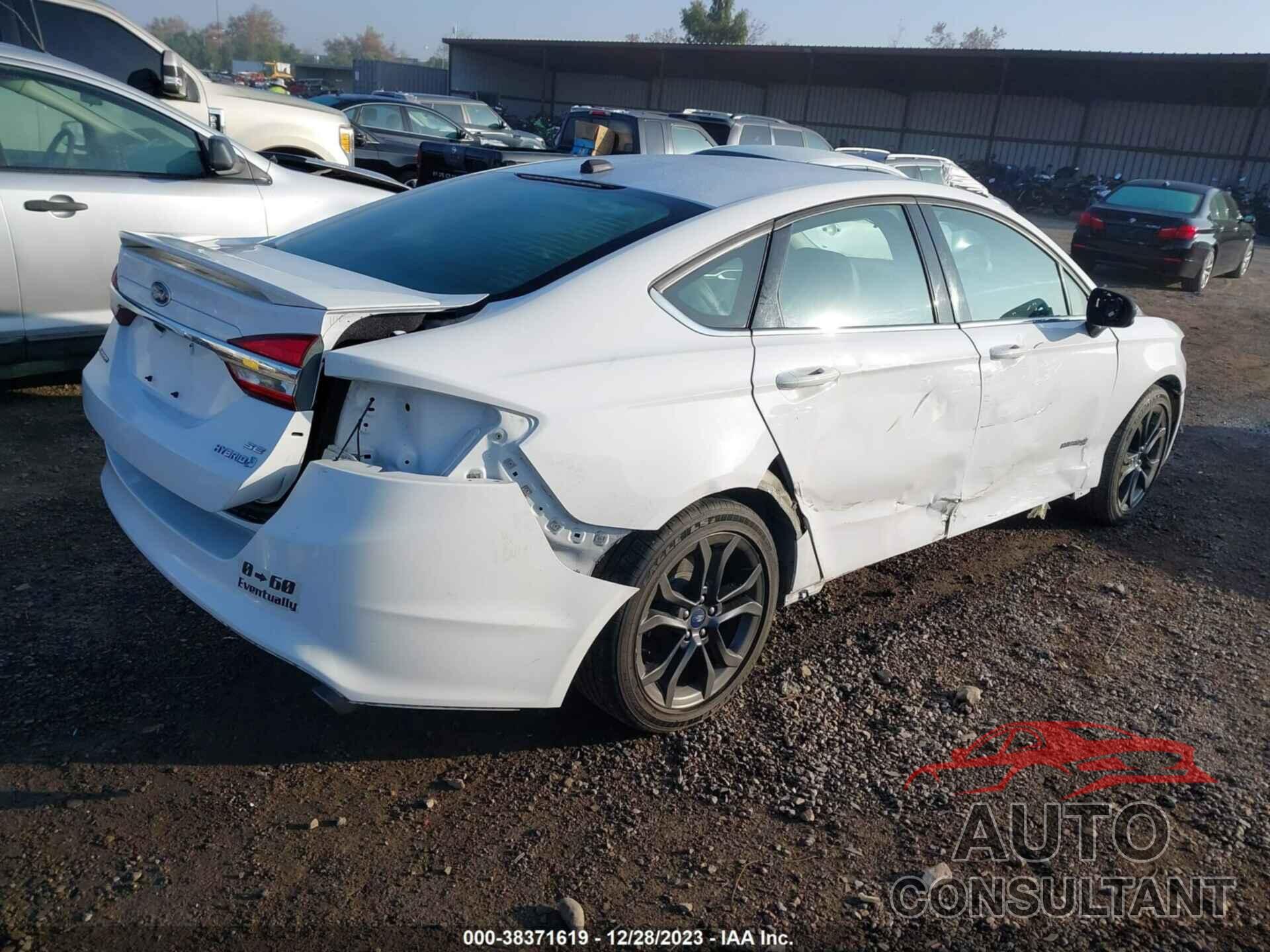 FORD FUSION HYBRID 2018 - 3FA6P0LU0JR225904