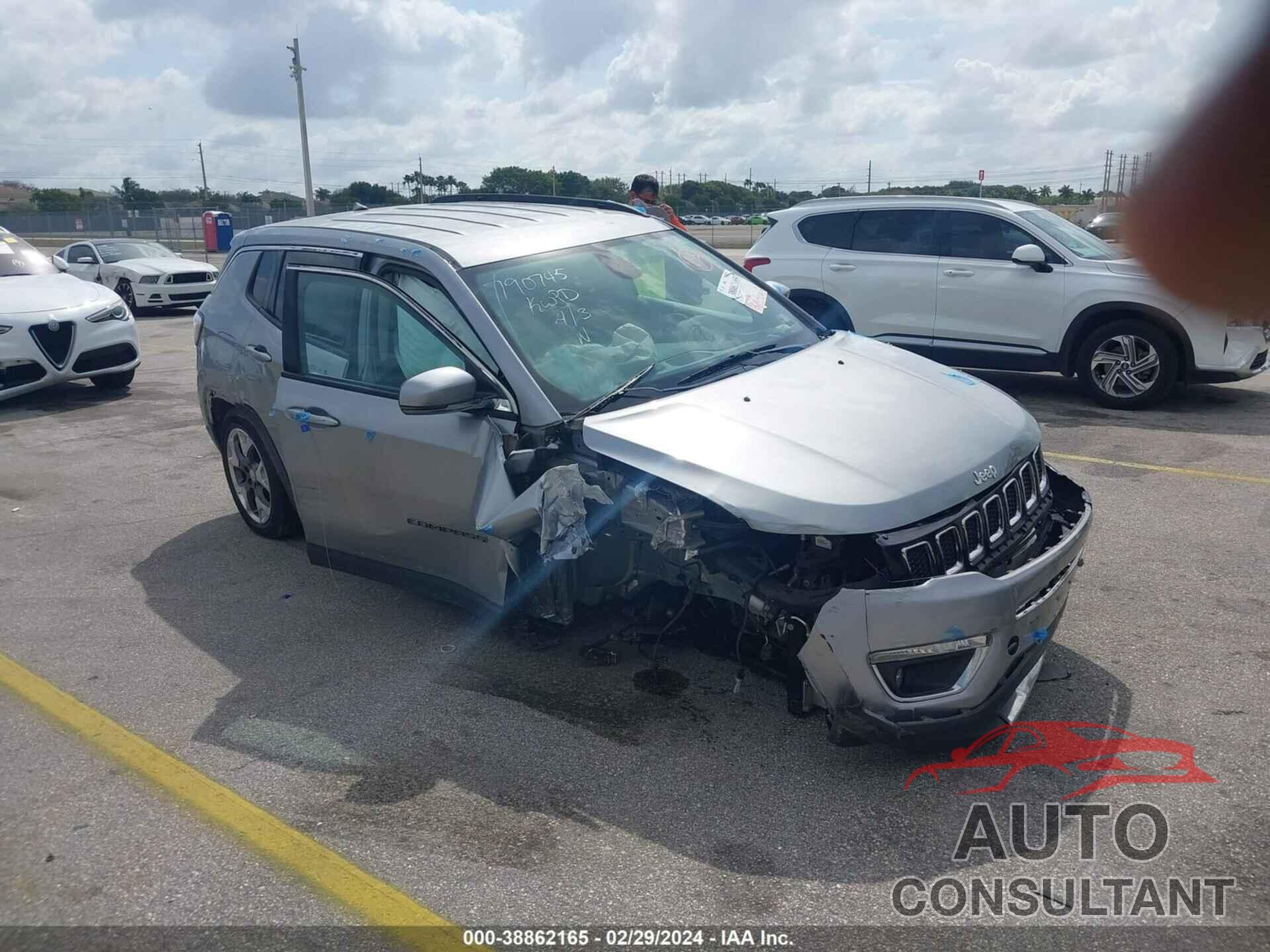 JEEP COMPASS 2019 - 3C4NJDCB1KT790745