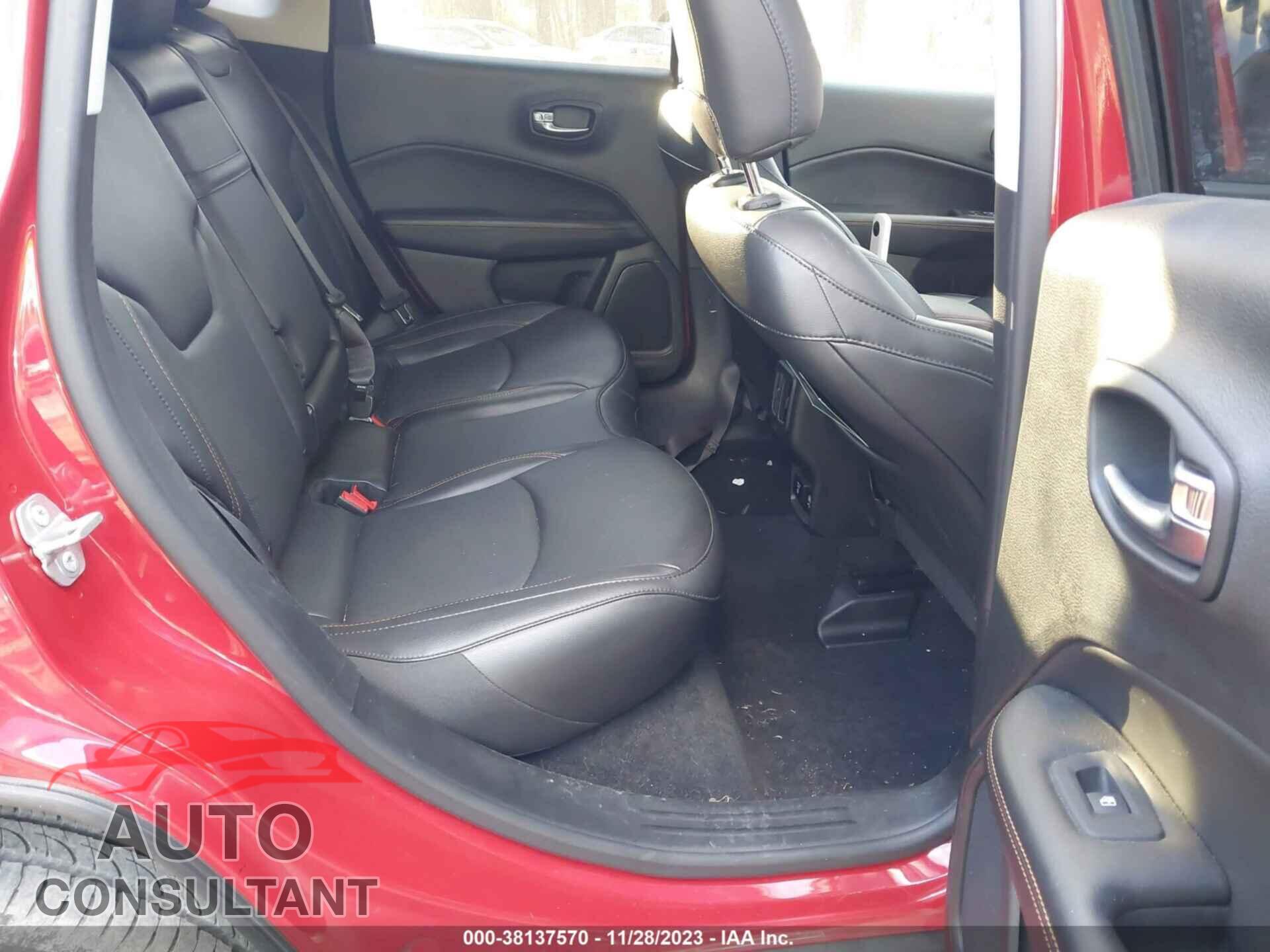 JEEP COMPASS 2019 - 3C4NJDCB4KT791601