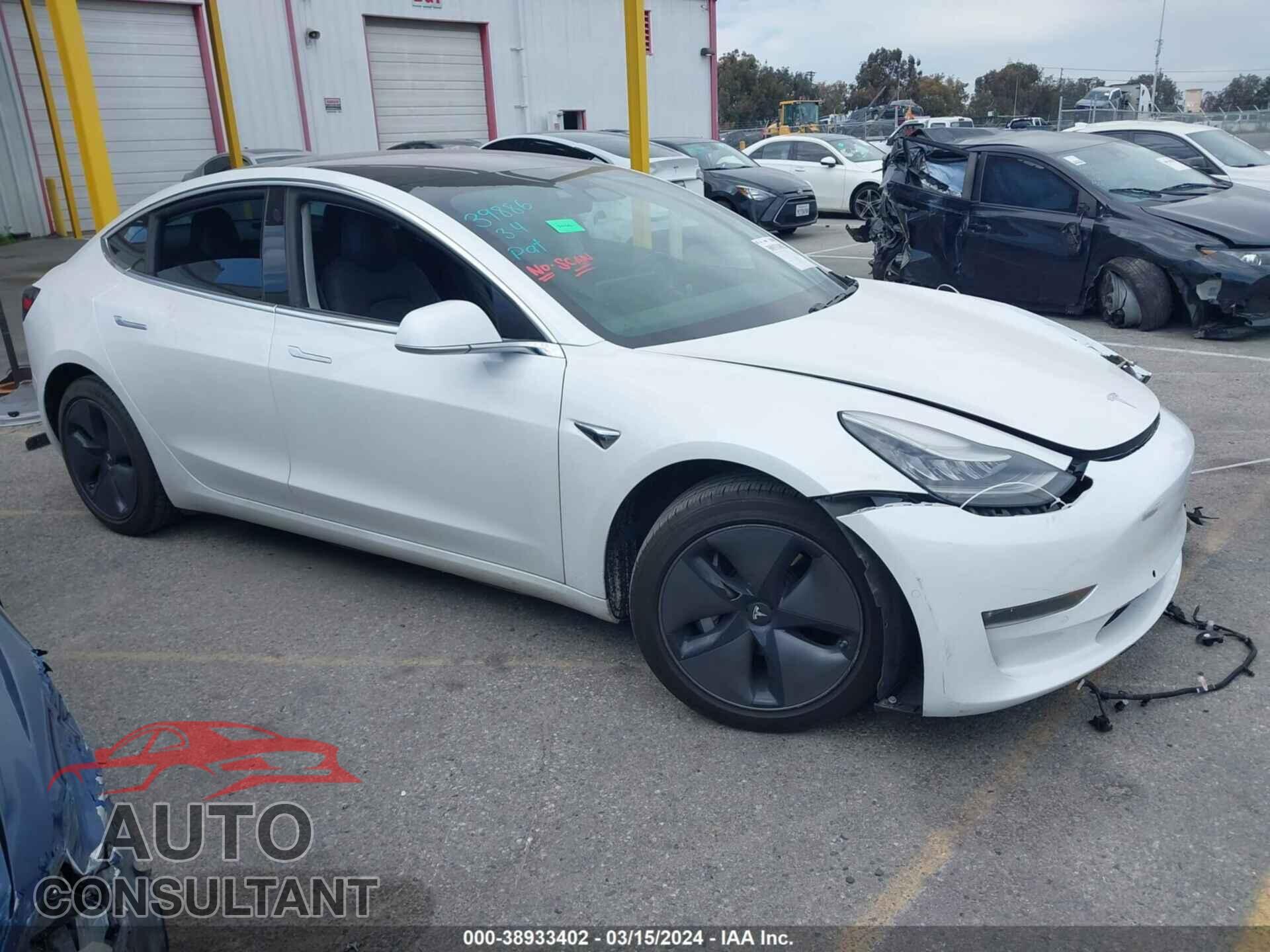 TESLA MODEL 3 2019 - 5YJ3E1EA5KF208319