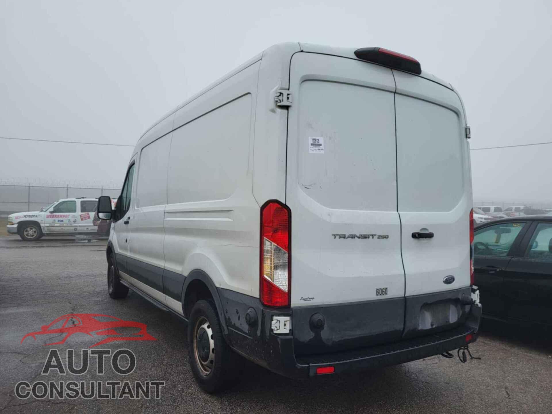 FORD TRANSIT 2019 - 1FTYR2CM3KKA04831