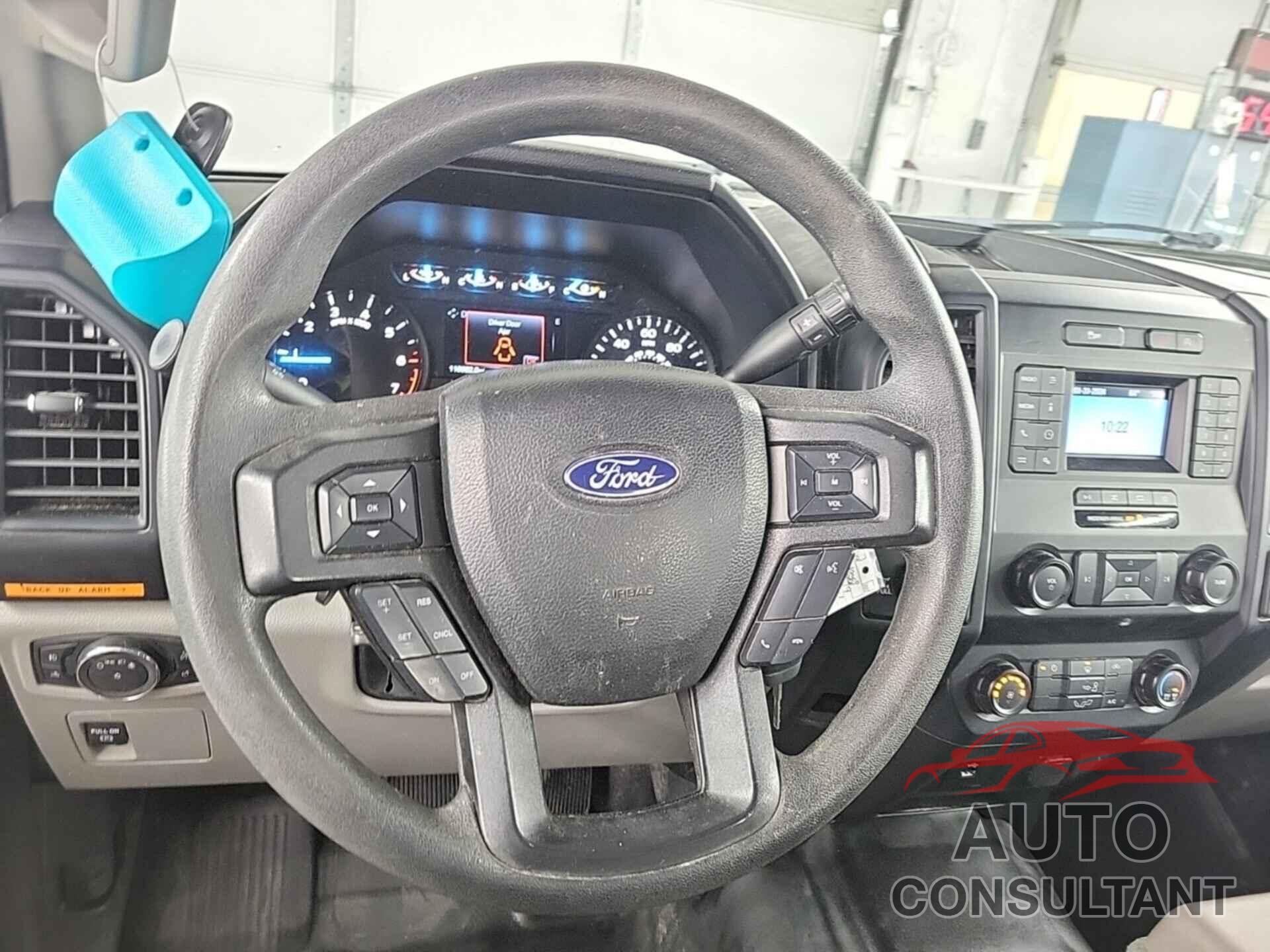 FORD F150 2019 - 1FTFX1E57KKE15176