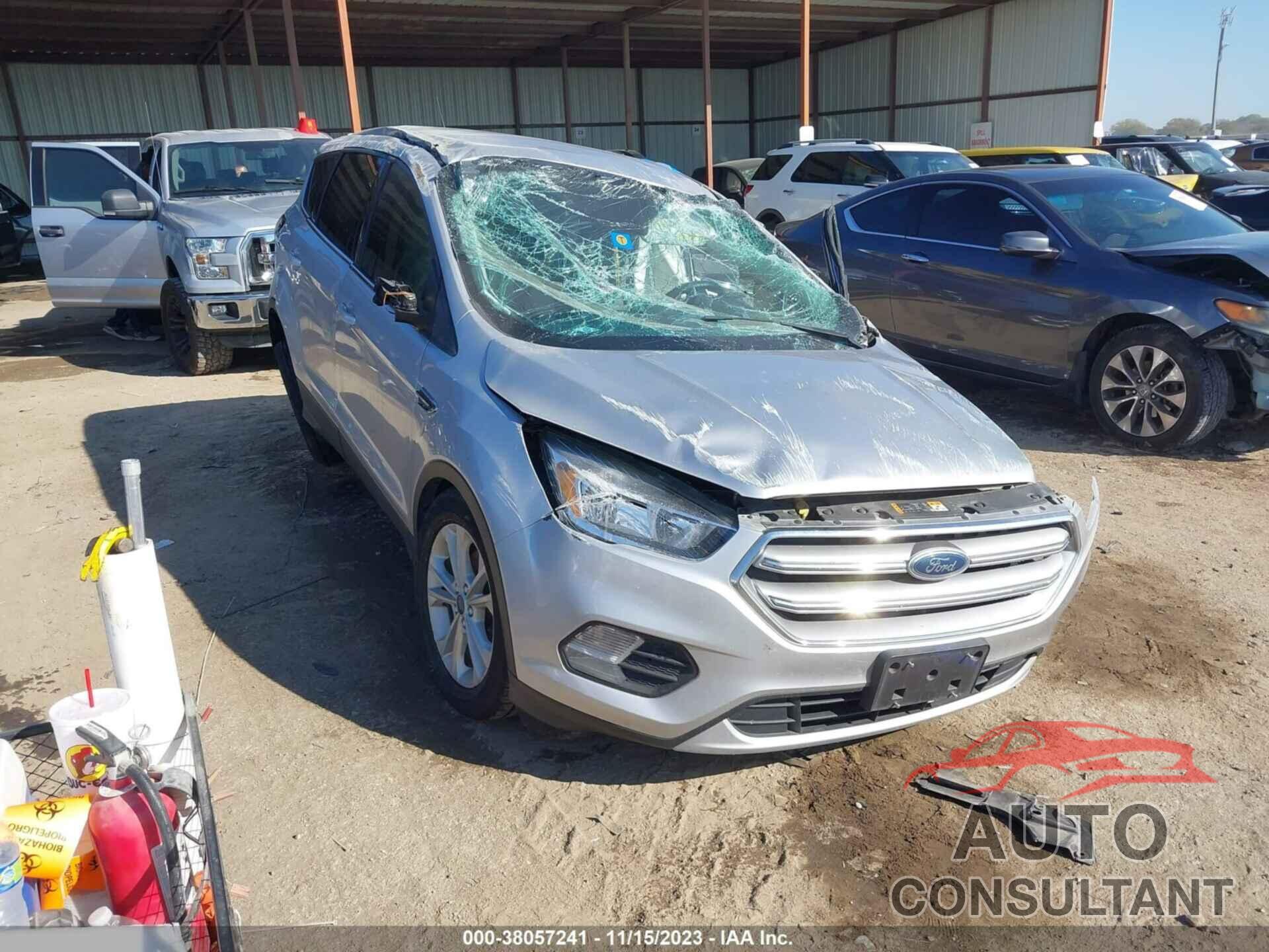 FORD ESCAPE 2017 - 1FMCU0GD7HUF07245