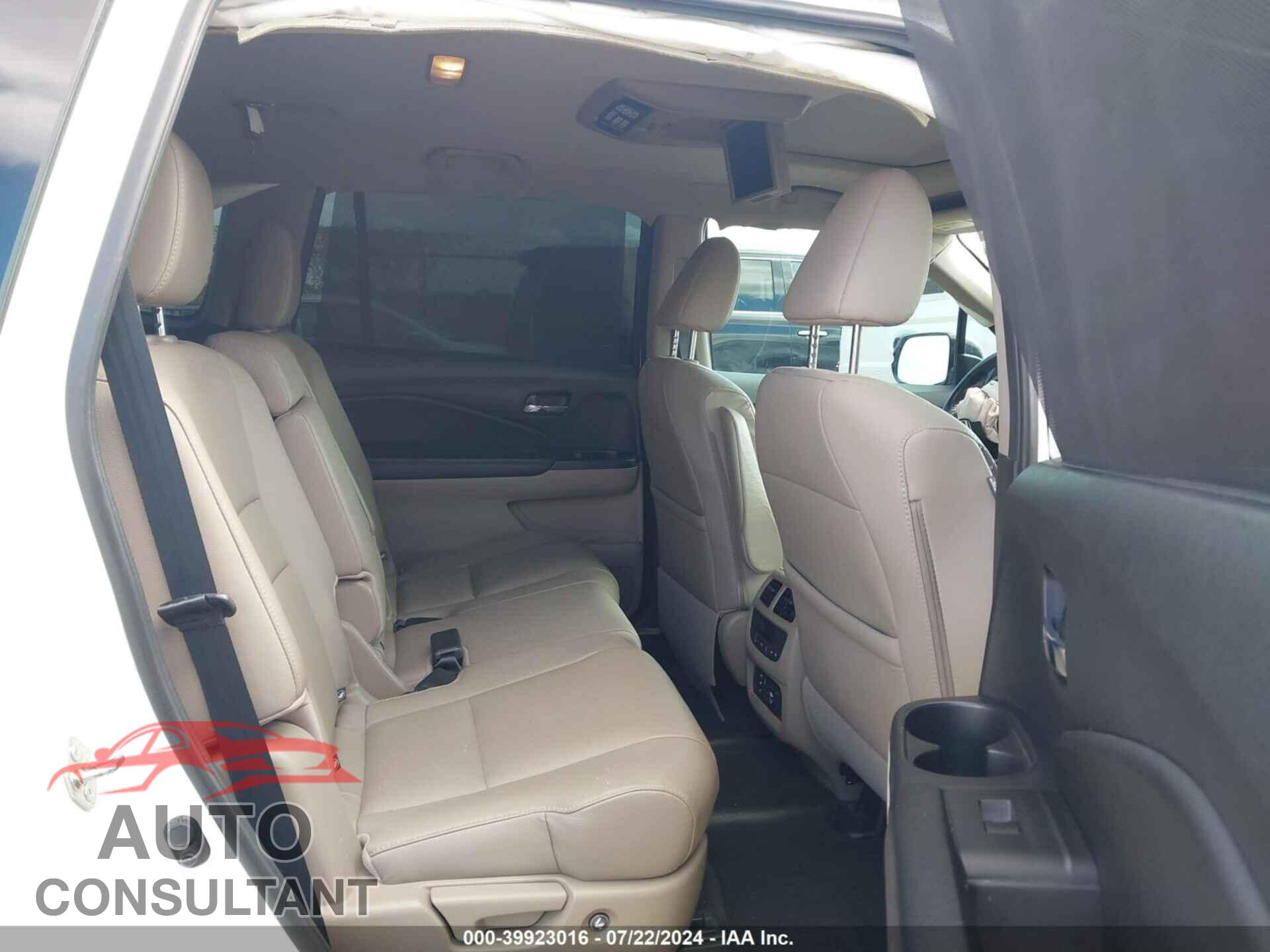 HONDA PILOT 2017 - 5FNYF5H98HB027249