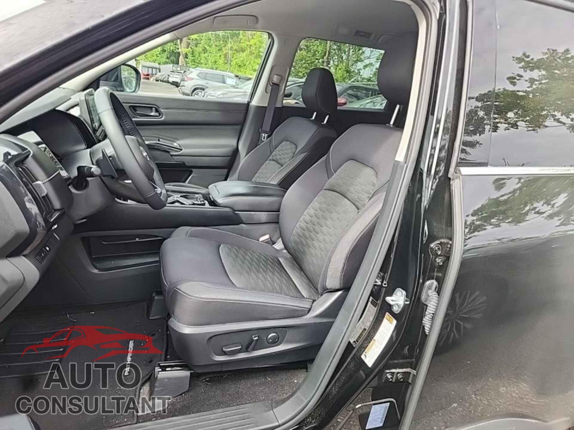 NISSAN PATHFINDER 2023 - 5N1DR3BC0PC245045